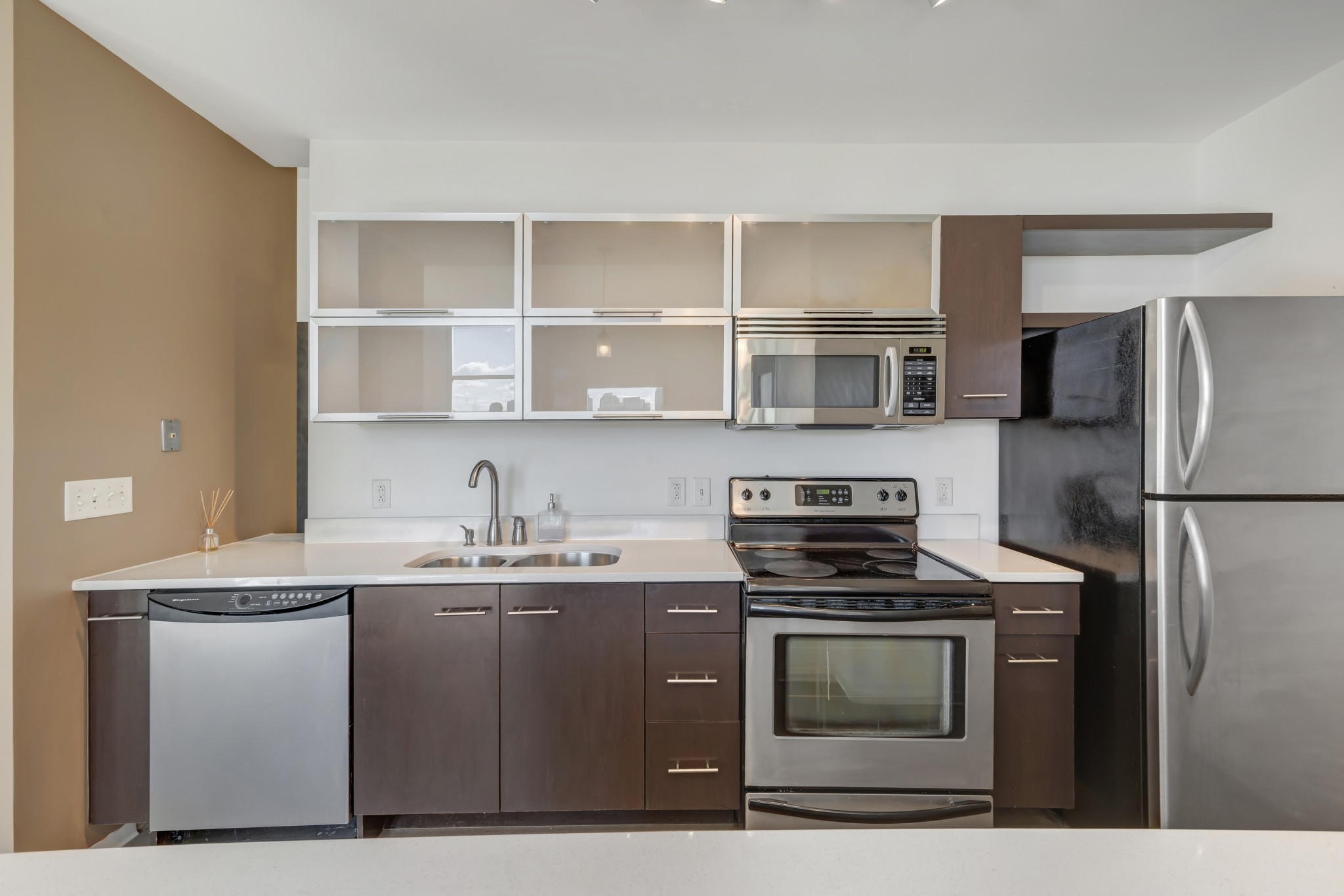 2115 Yeaman Pl Unit: 204
