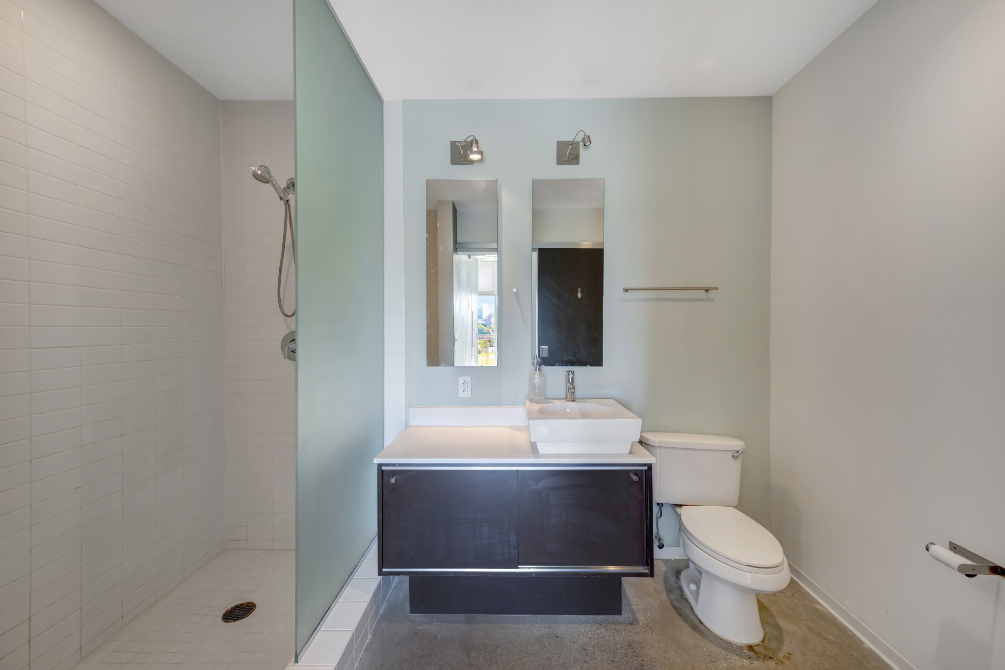 2115 Yeaman Pl Unit: 204