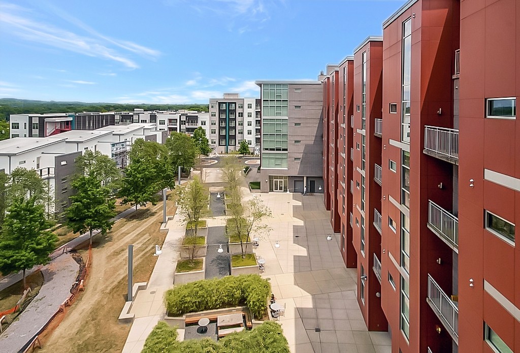 2115 Yeaman Pl Unit: 204
