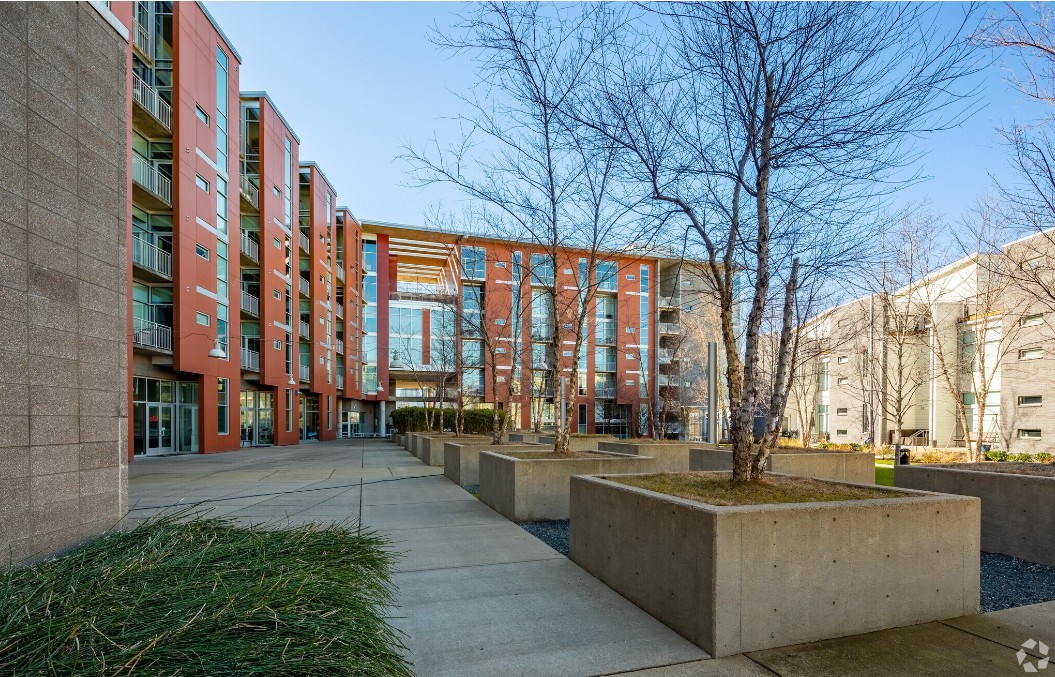 2115 Yeaman Pl Unit: 204