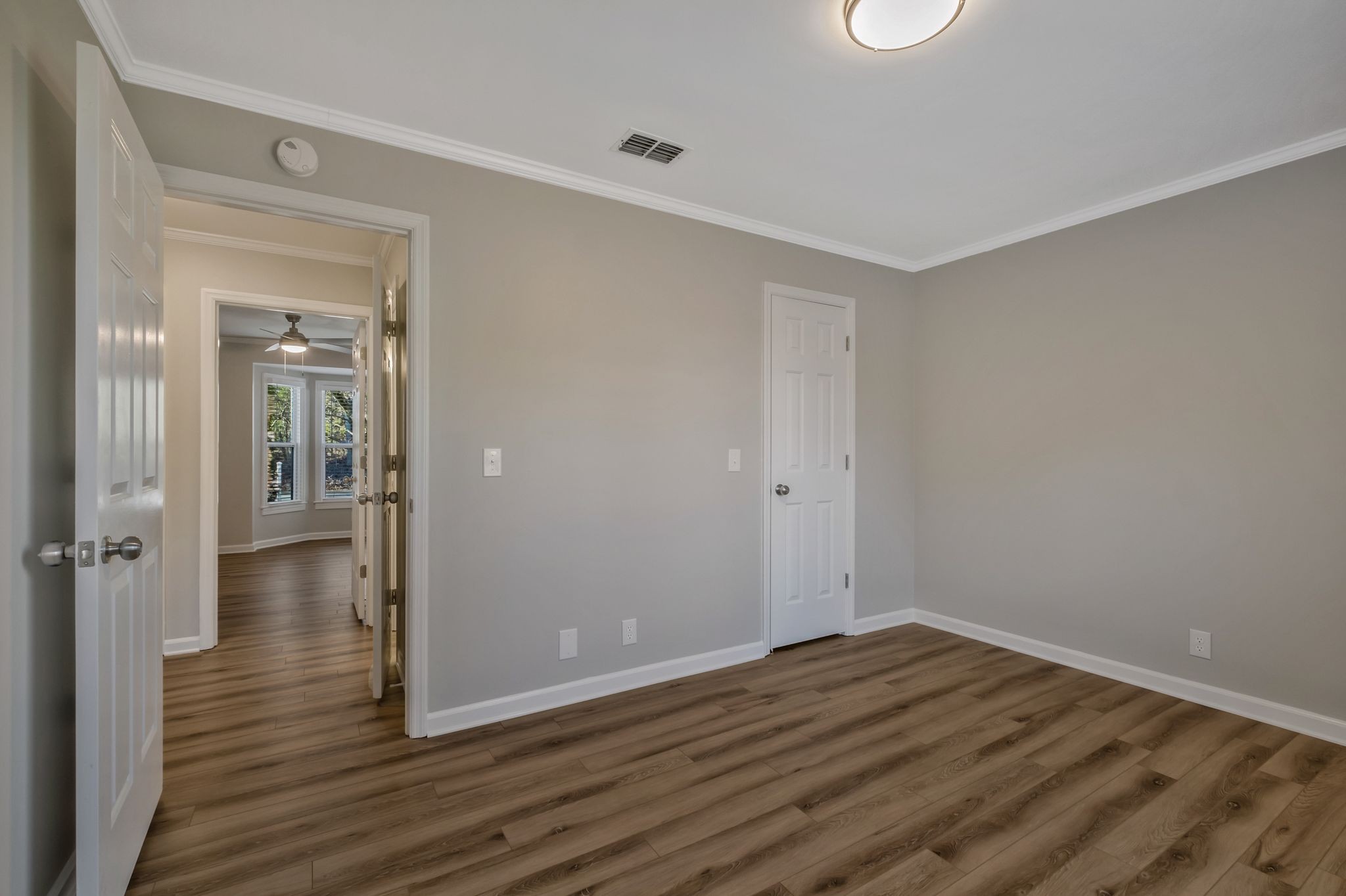 2604 17th Ave, E
