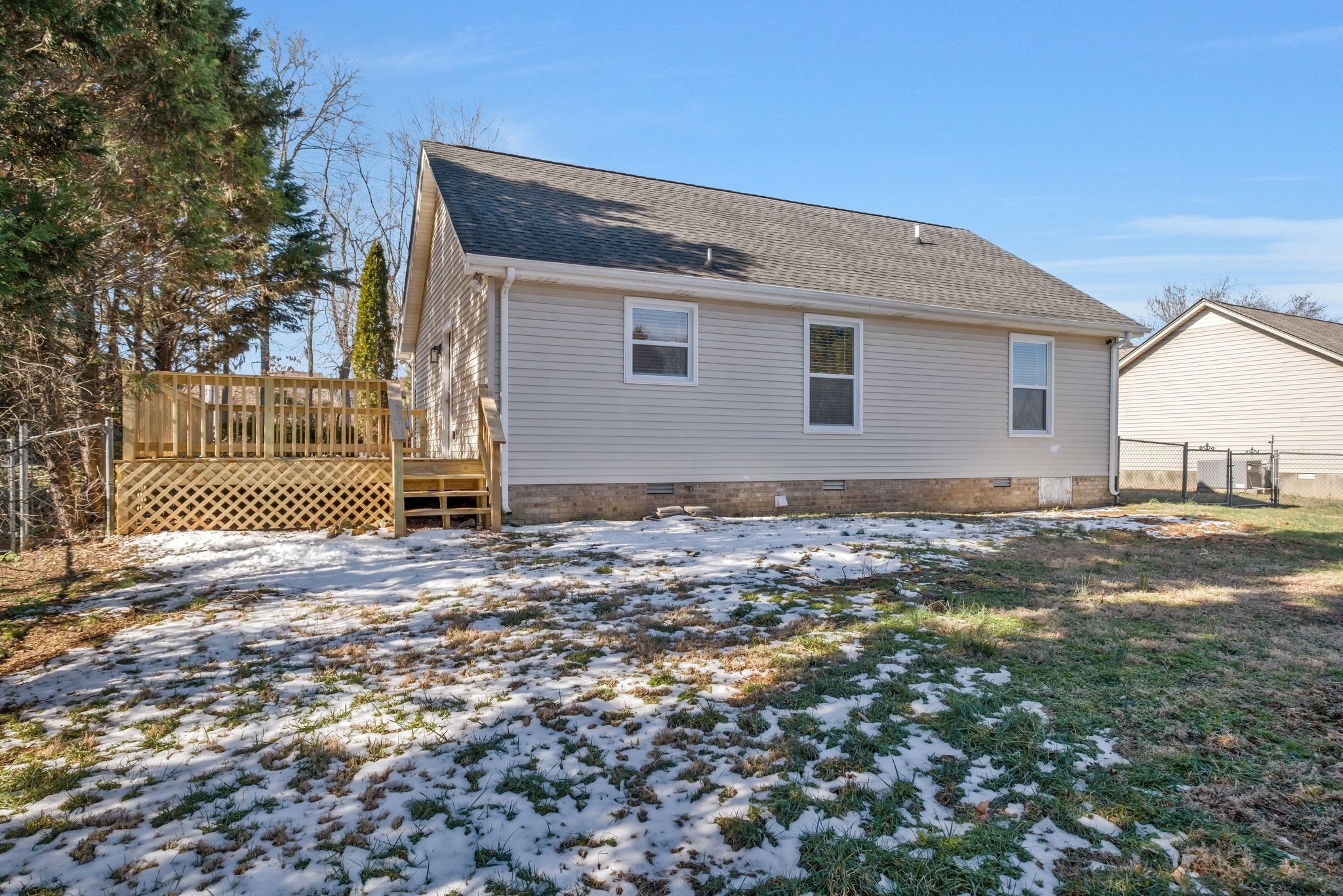 2604 17th Ave, E