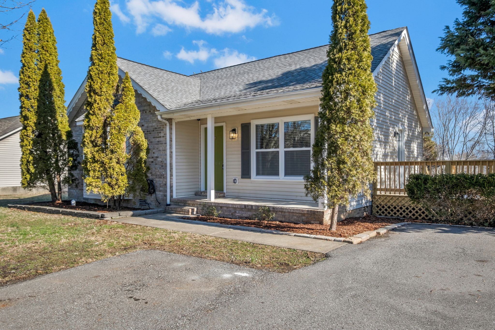 2604 17th Ave, E