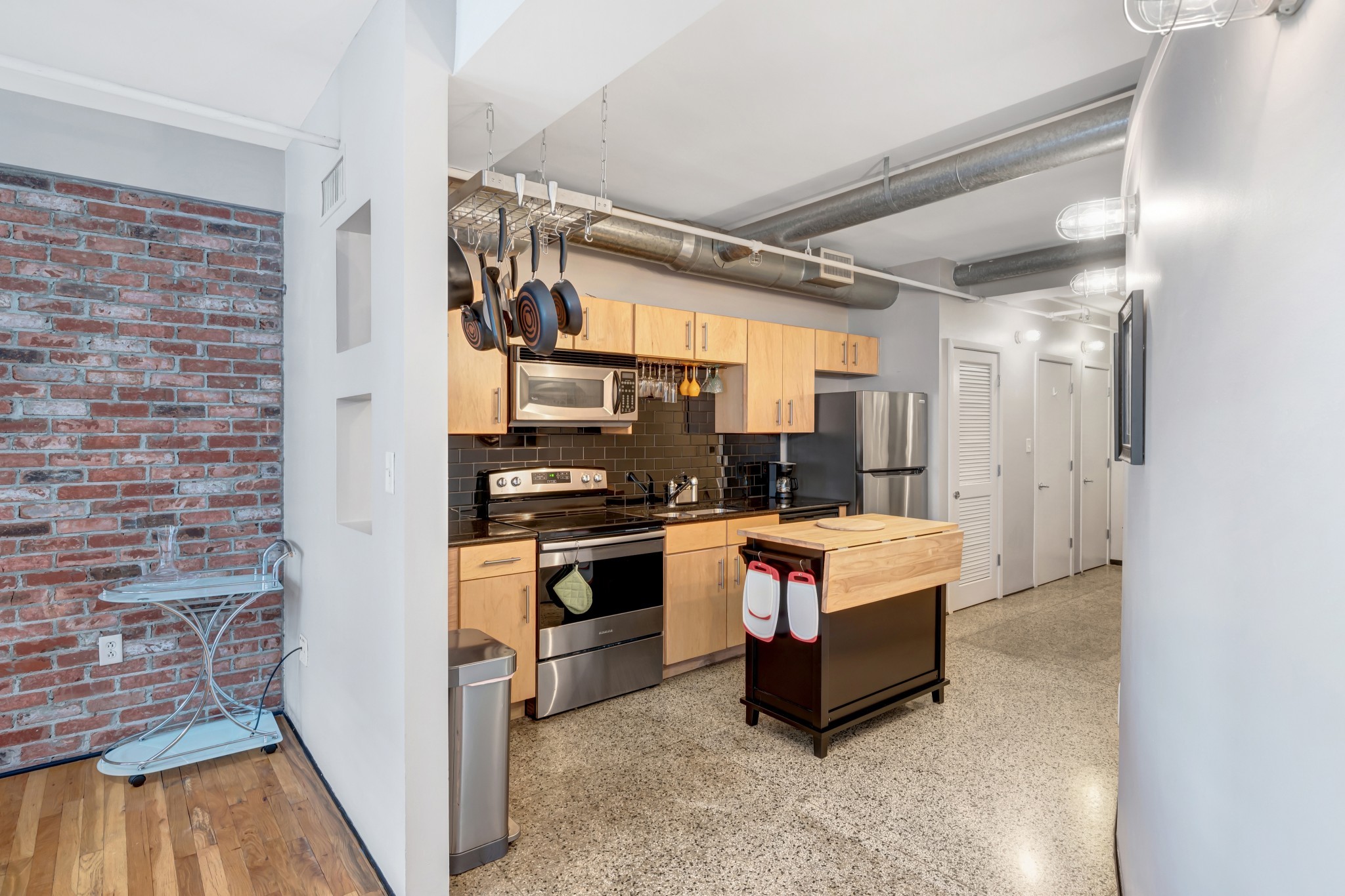 700 Church St Unit: 405