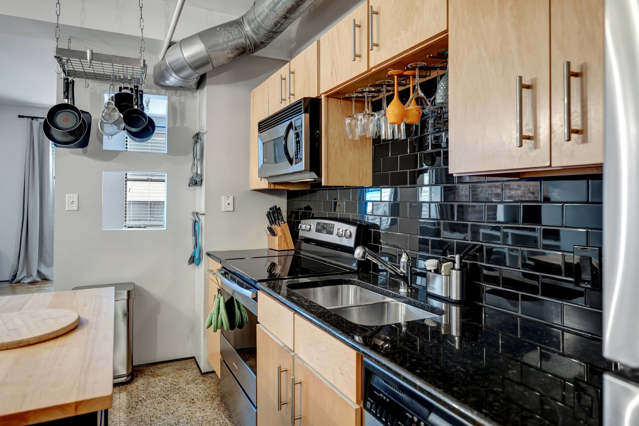 700 Church St Unit: 405
