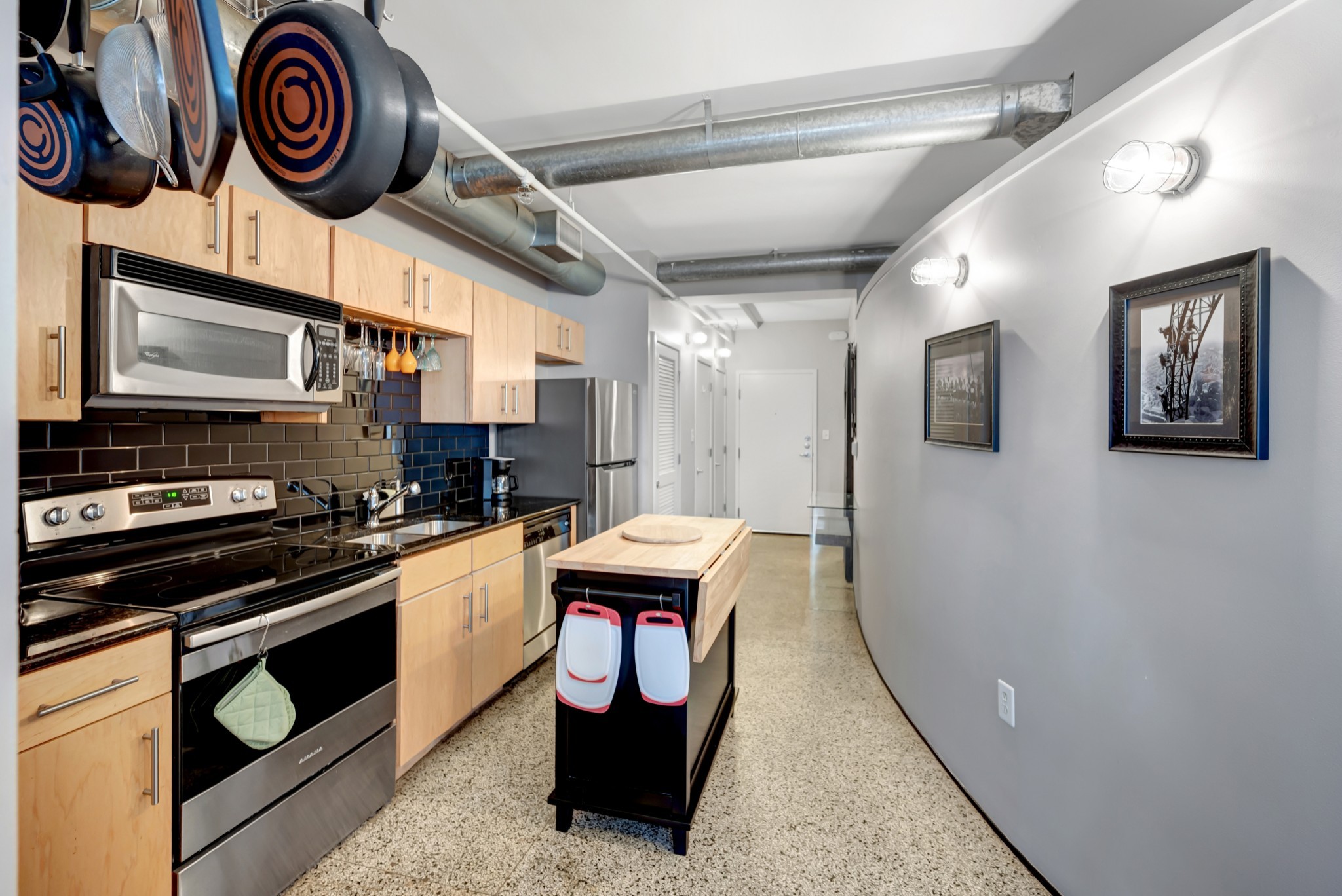 700 Church St Unit: 405