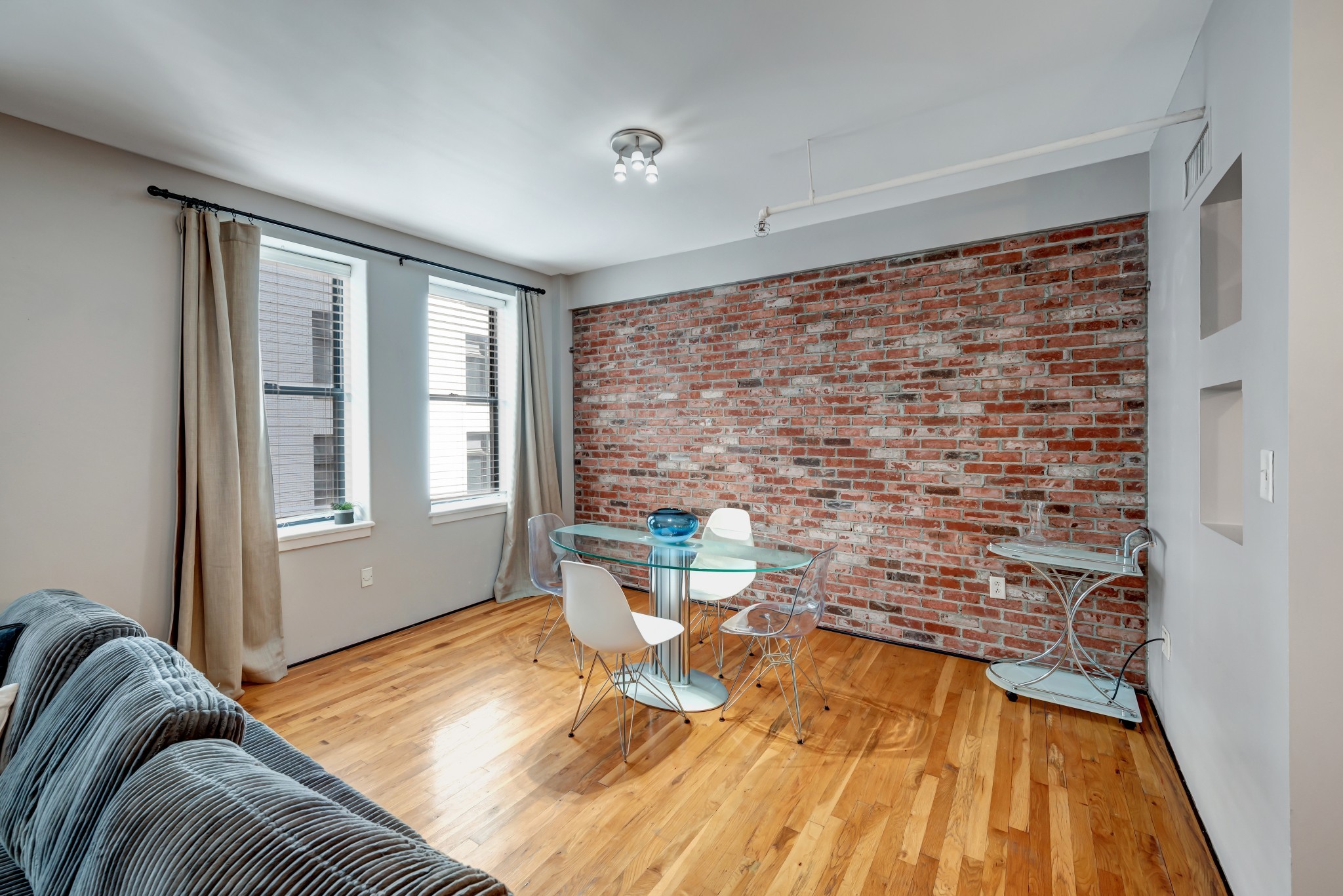 700 Church St Unit: 405