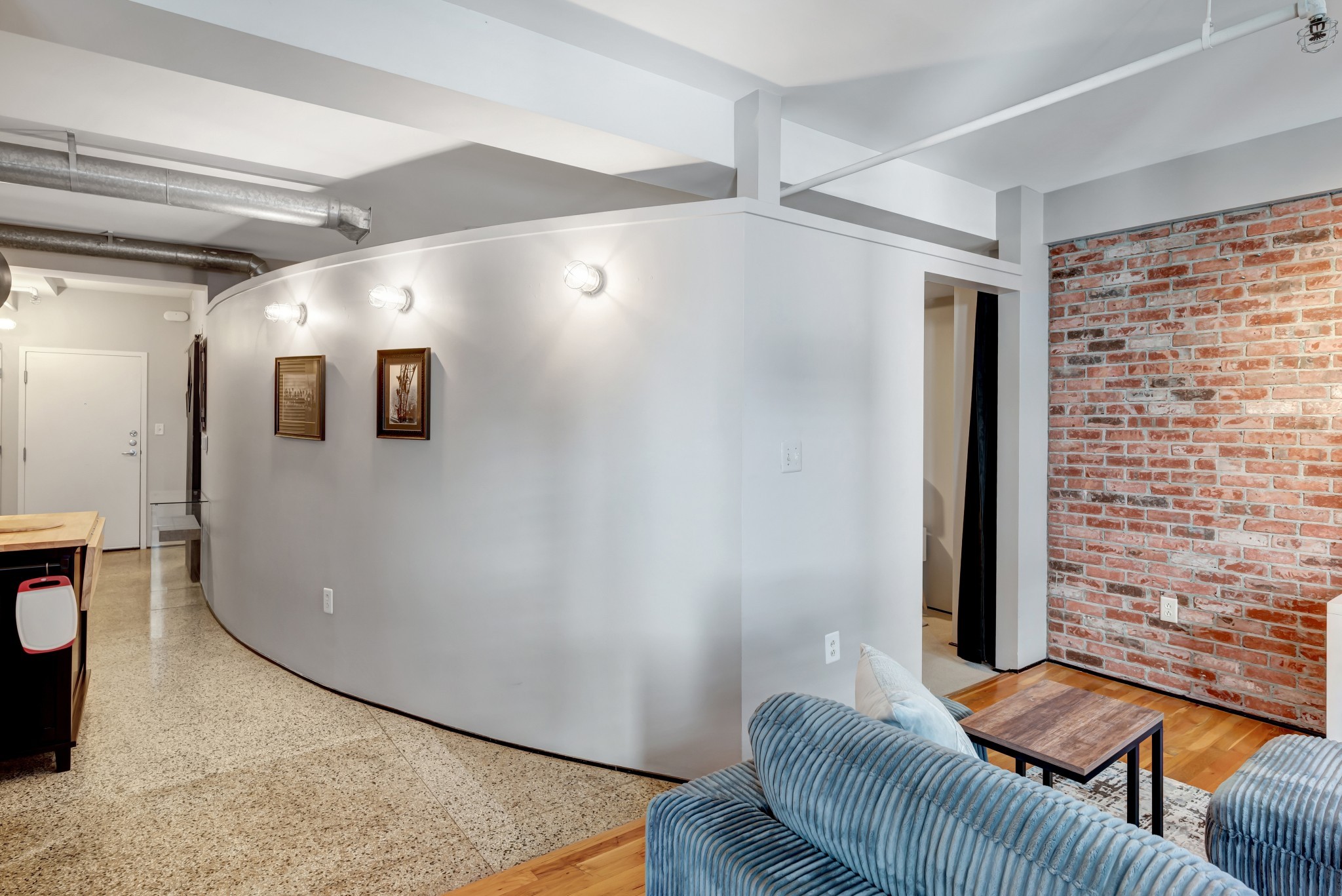 700 Church St Unit: 405