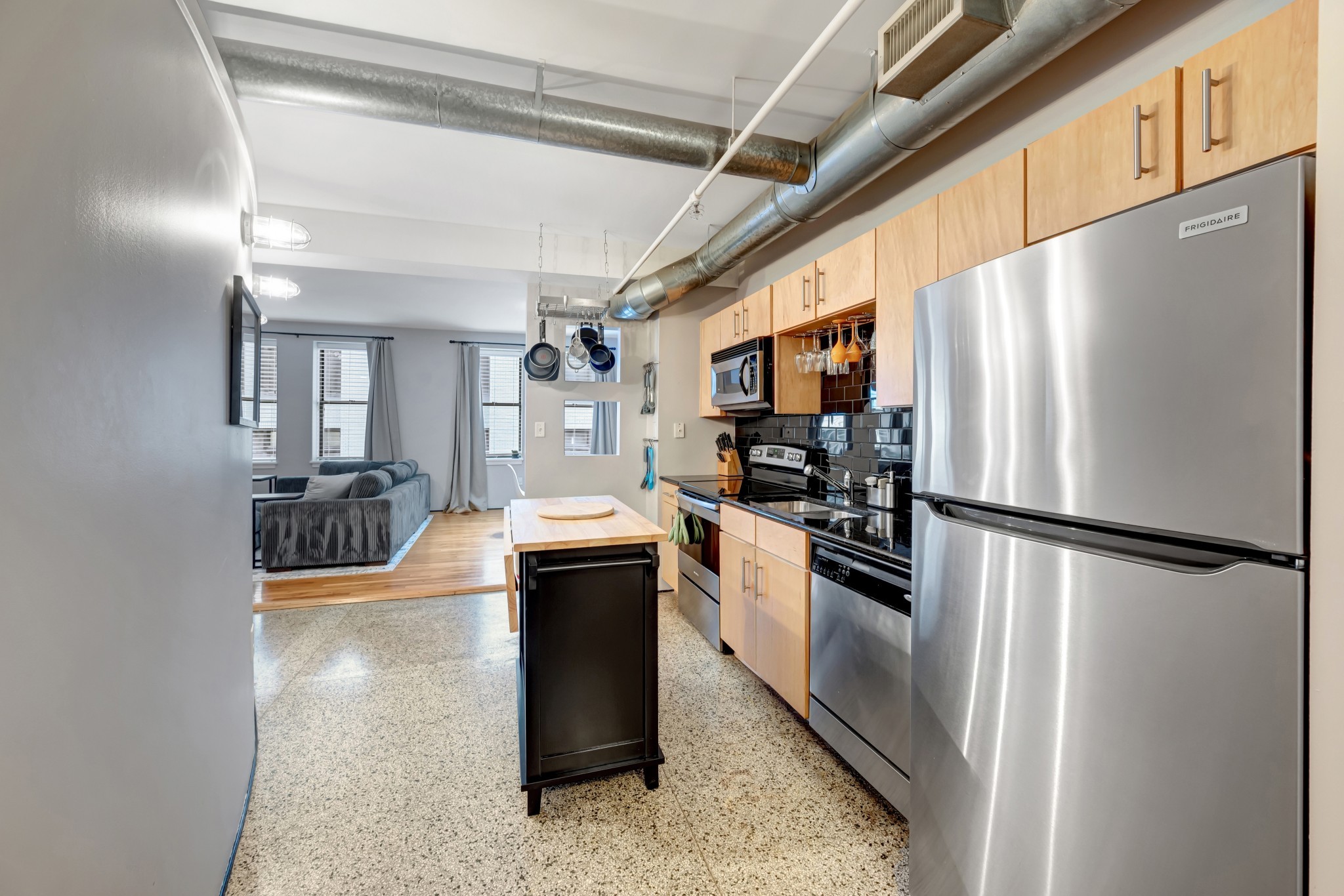 700 Church St Unit: 405