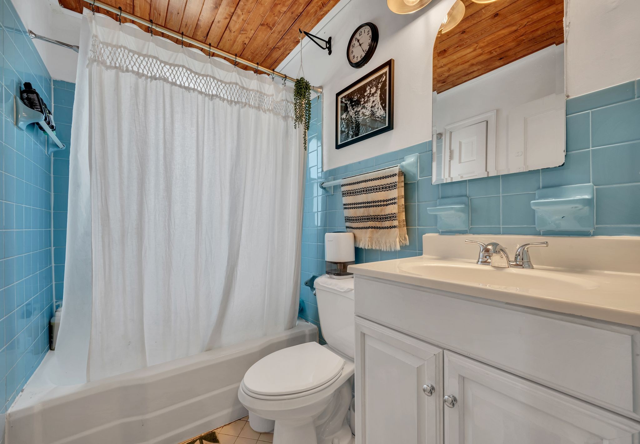 1306 Mercury Dr