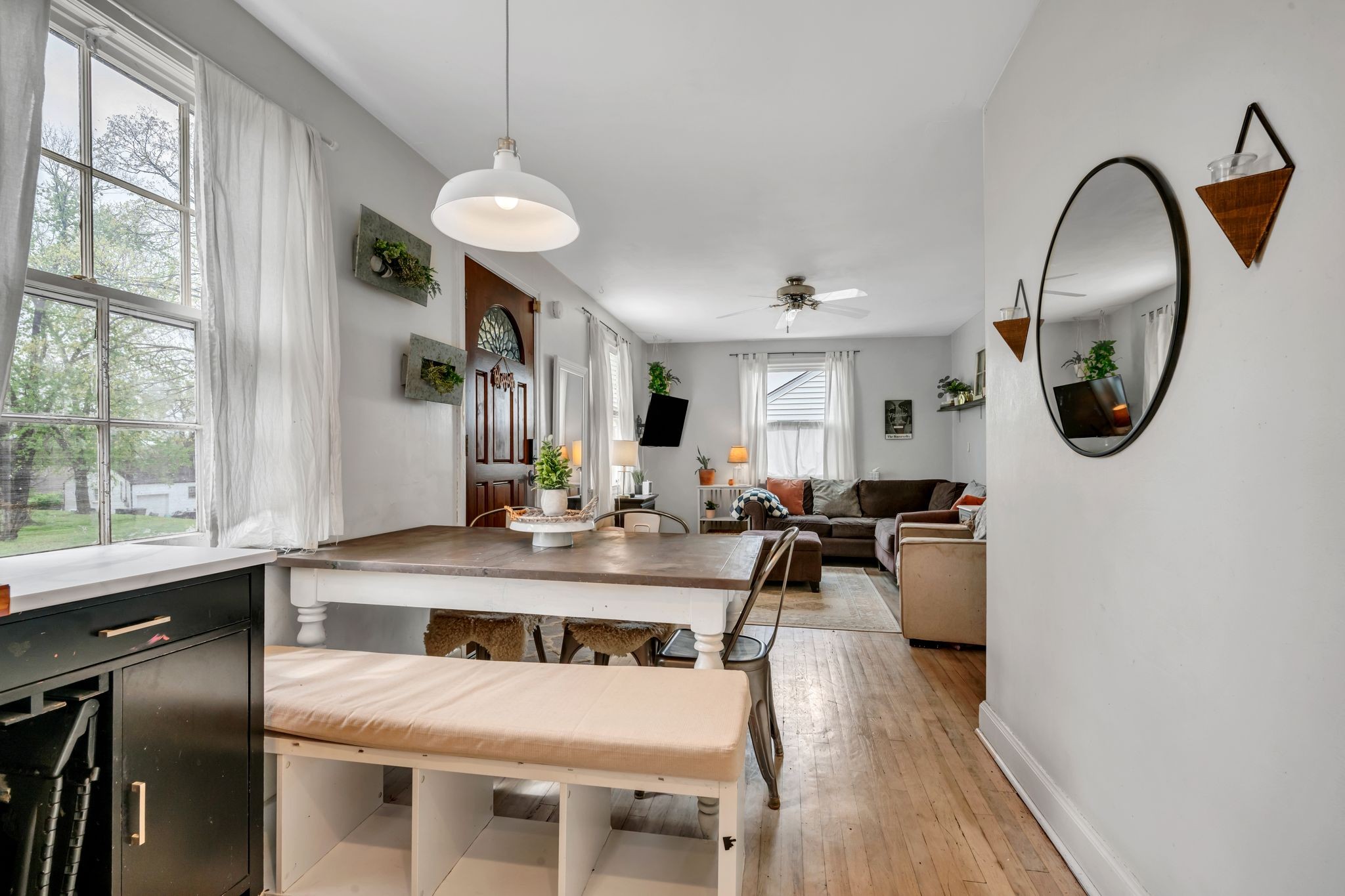 1306 Mercury Dr