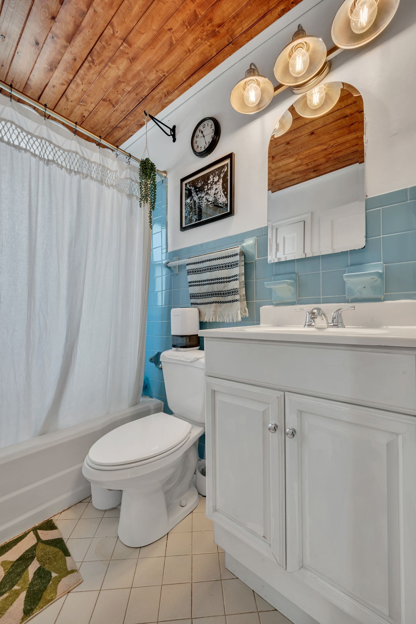 1306 Mercury Dr