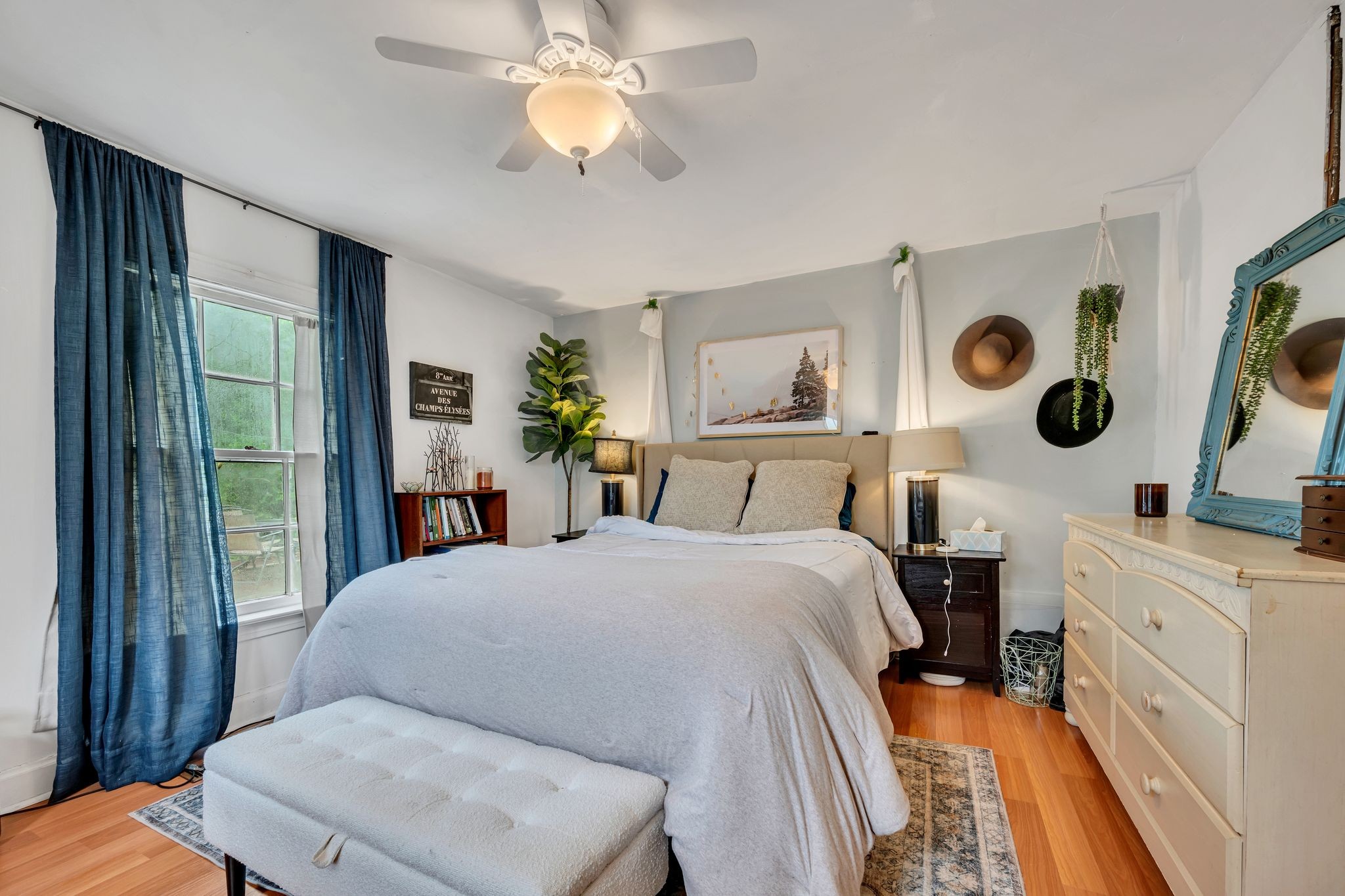 1306 Mercury Dr
