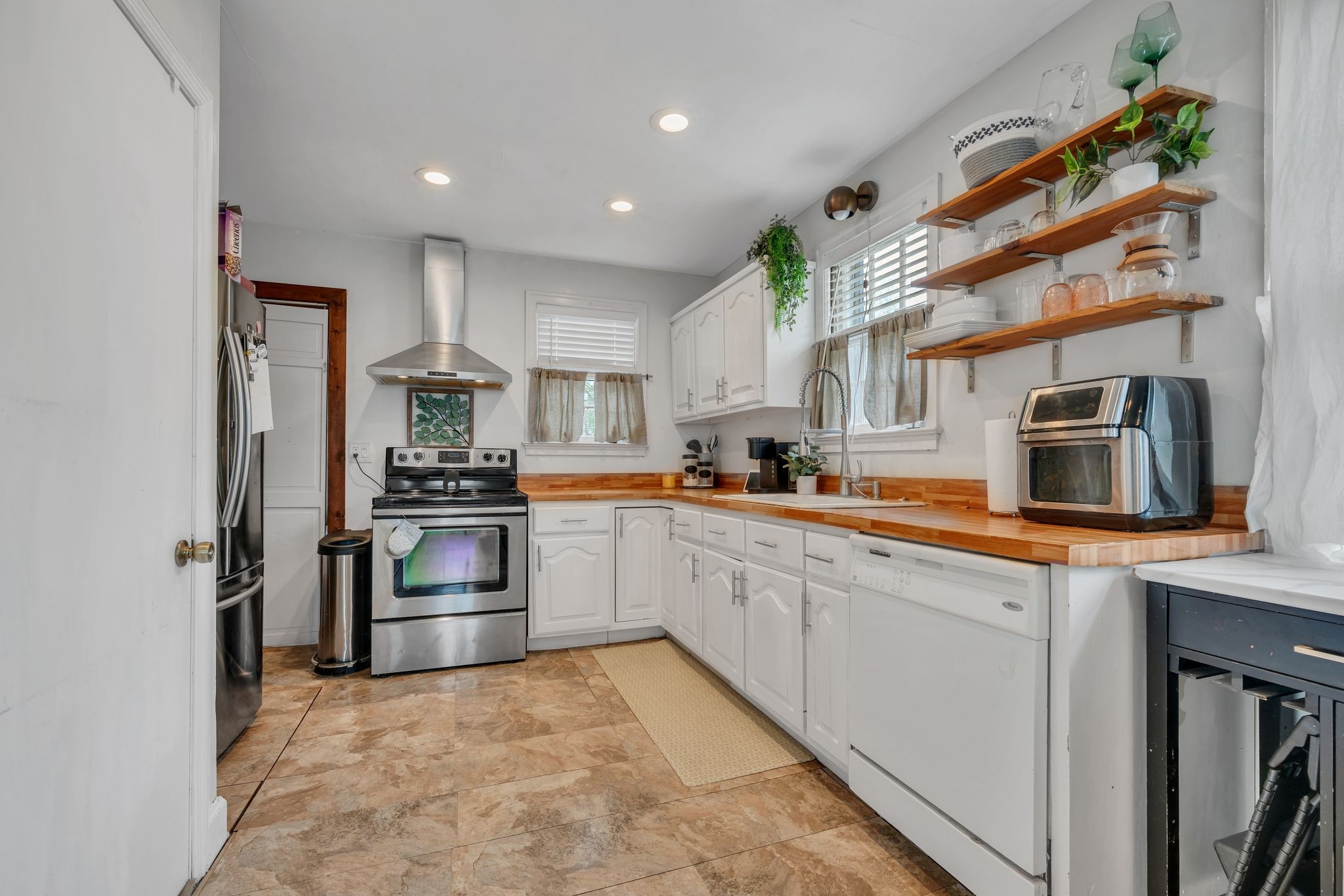 1306 Mercury Dr