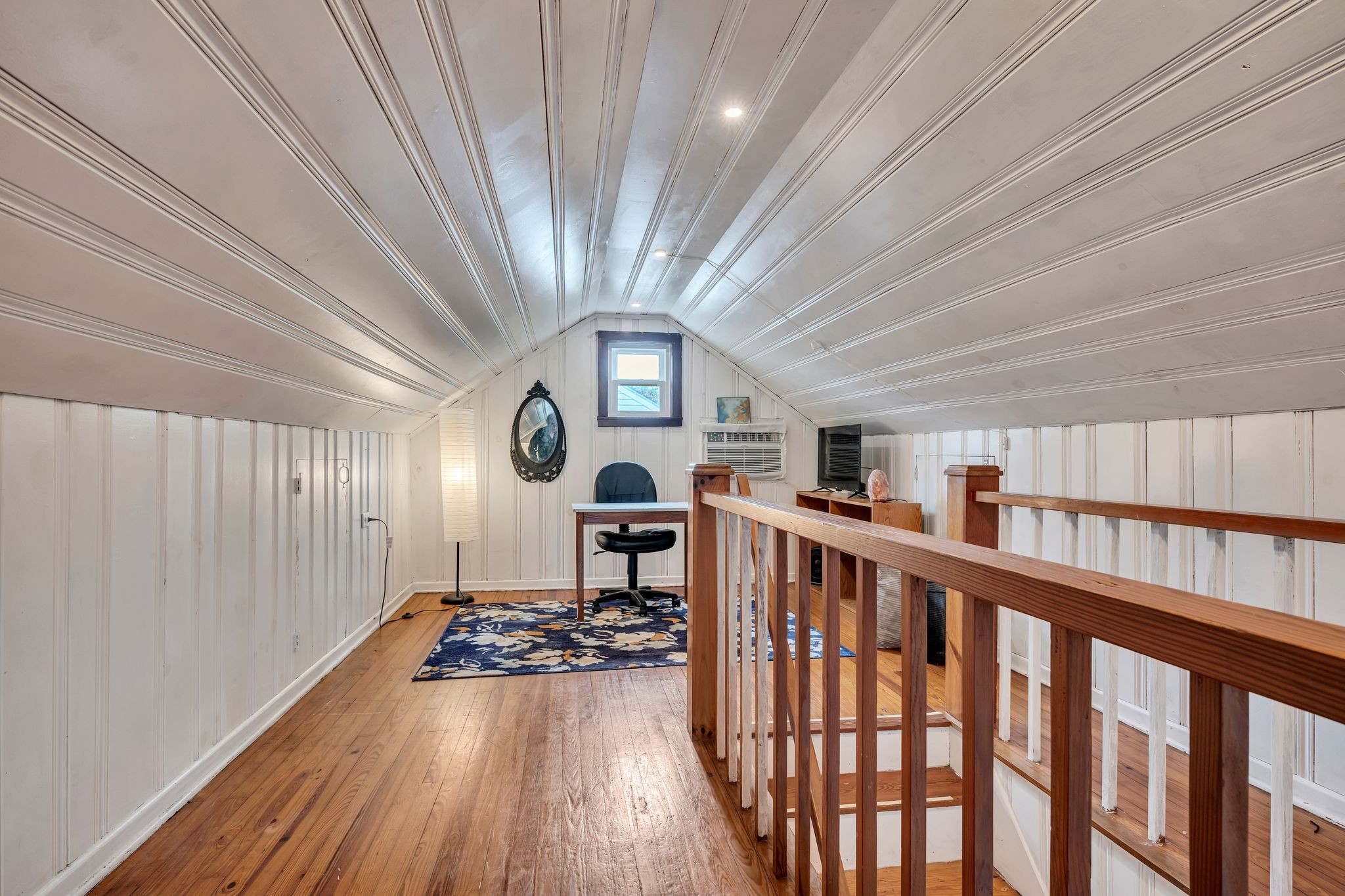 1306 Mercury Dr