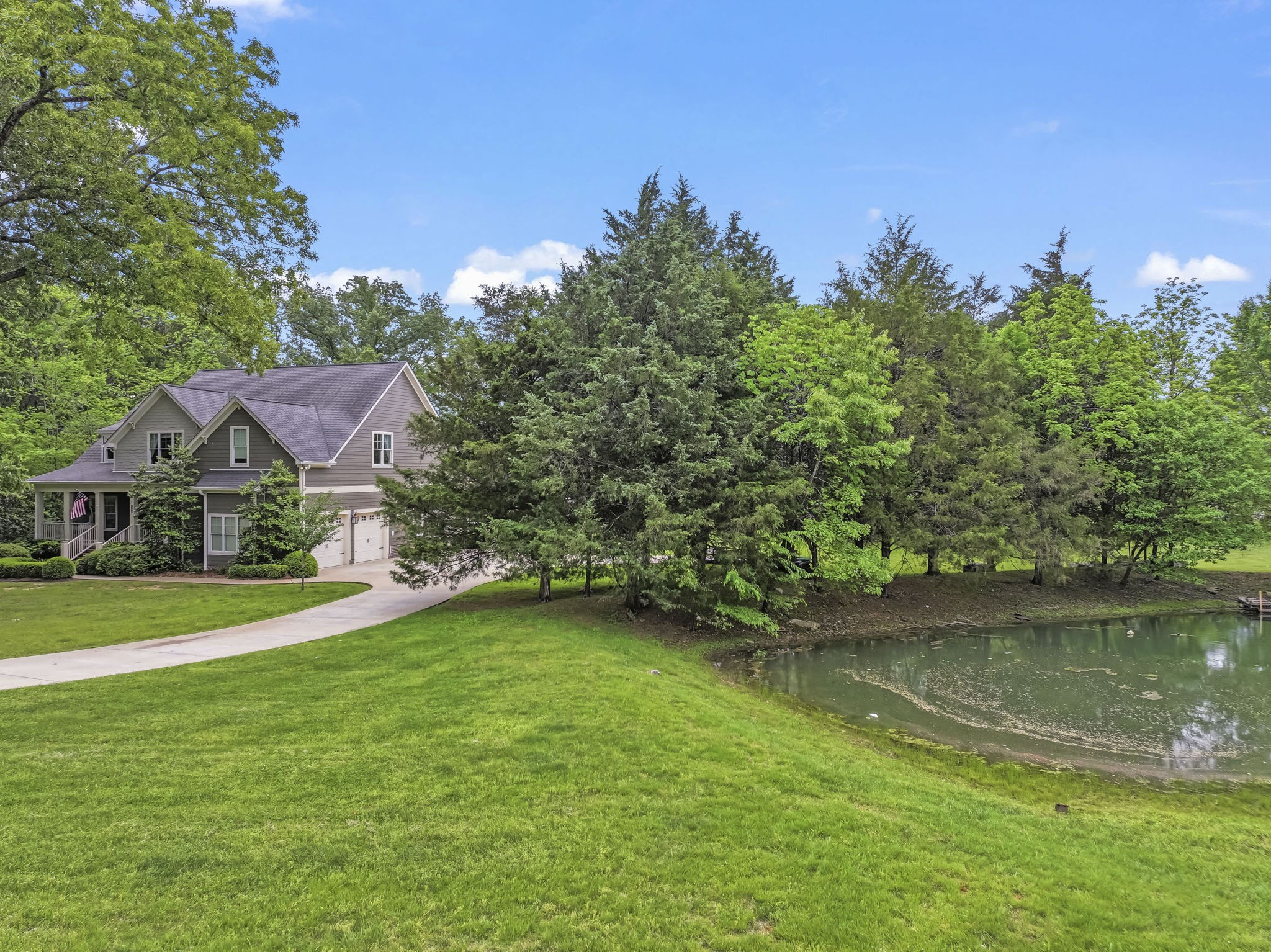 140 Blackberry Ln