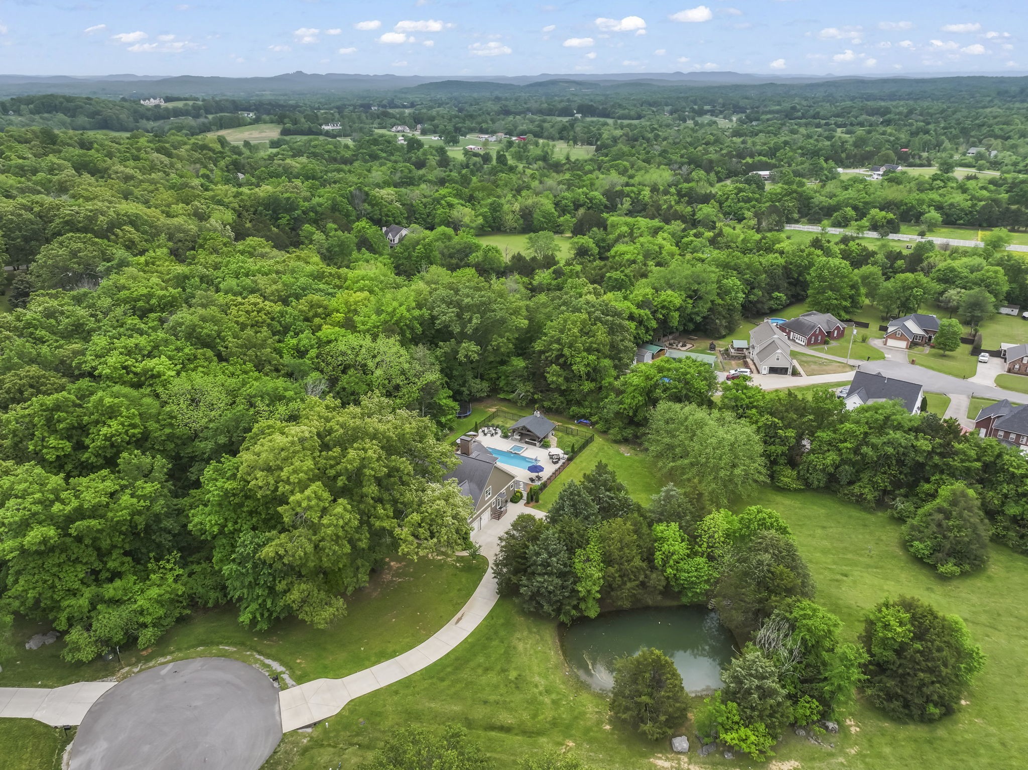 140 Blackberry Ln