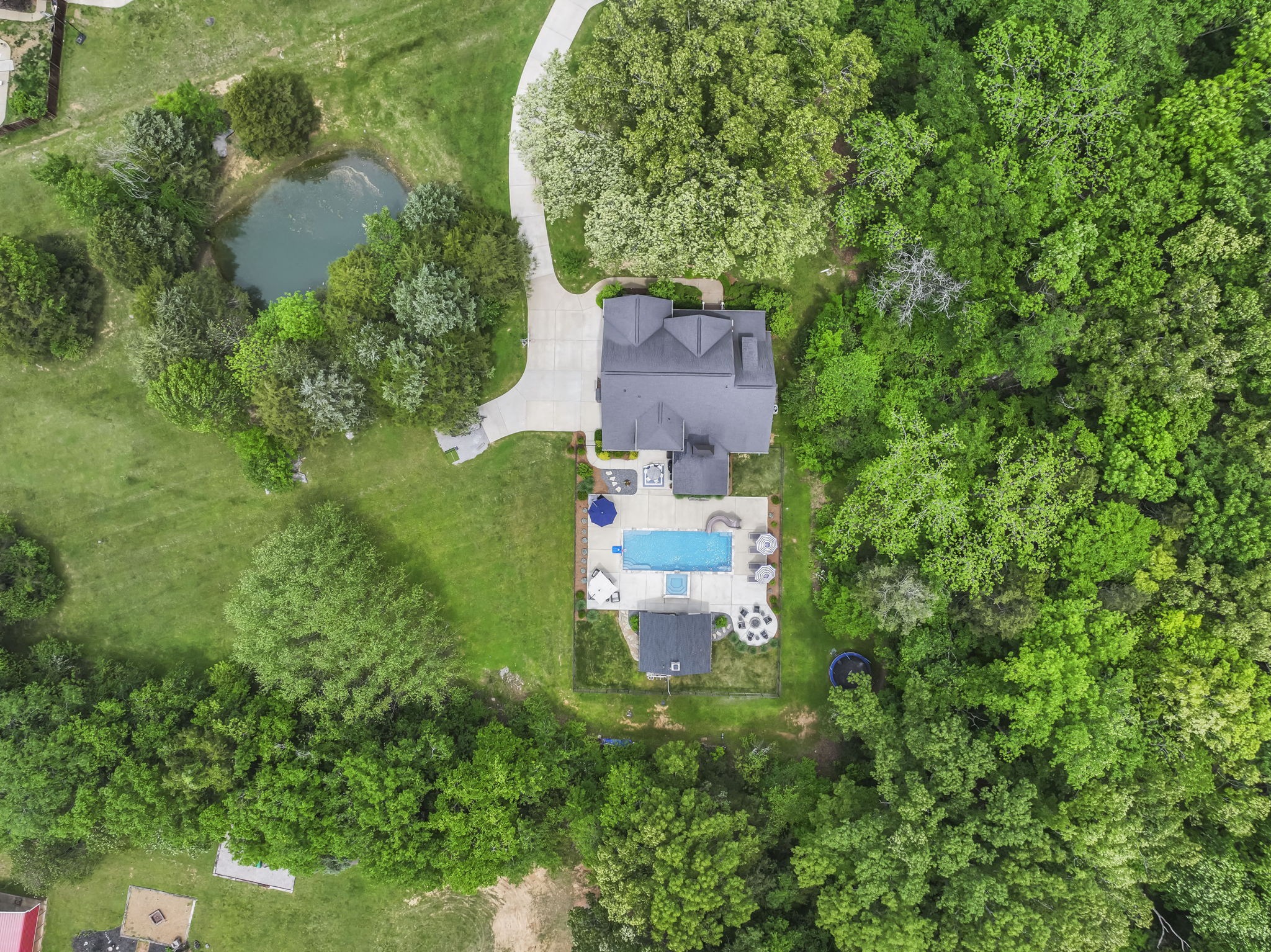 140 Blackberry Ln