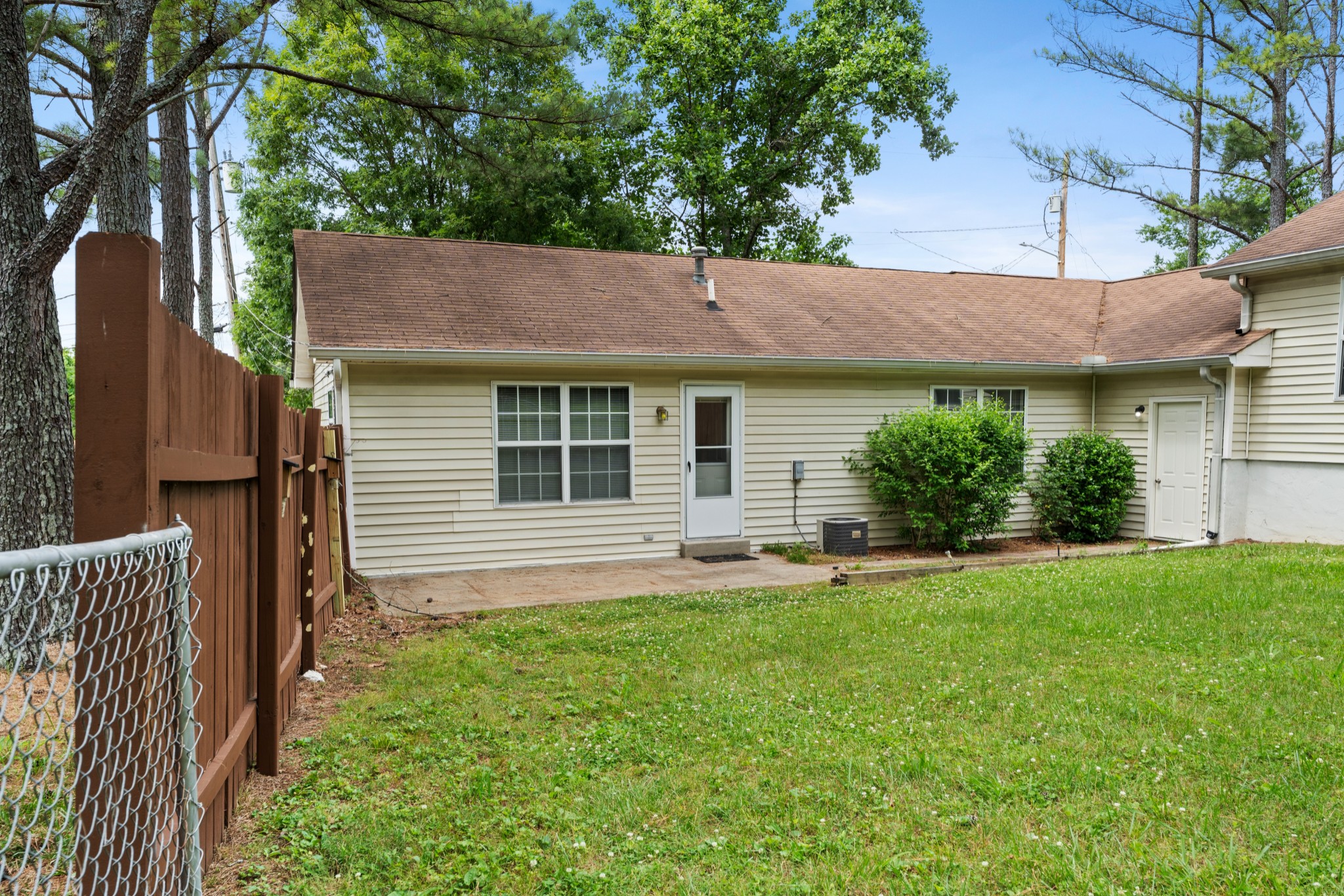 2822 Airwood Dr
