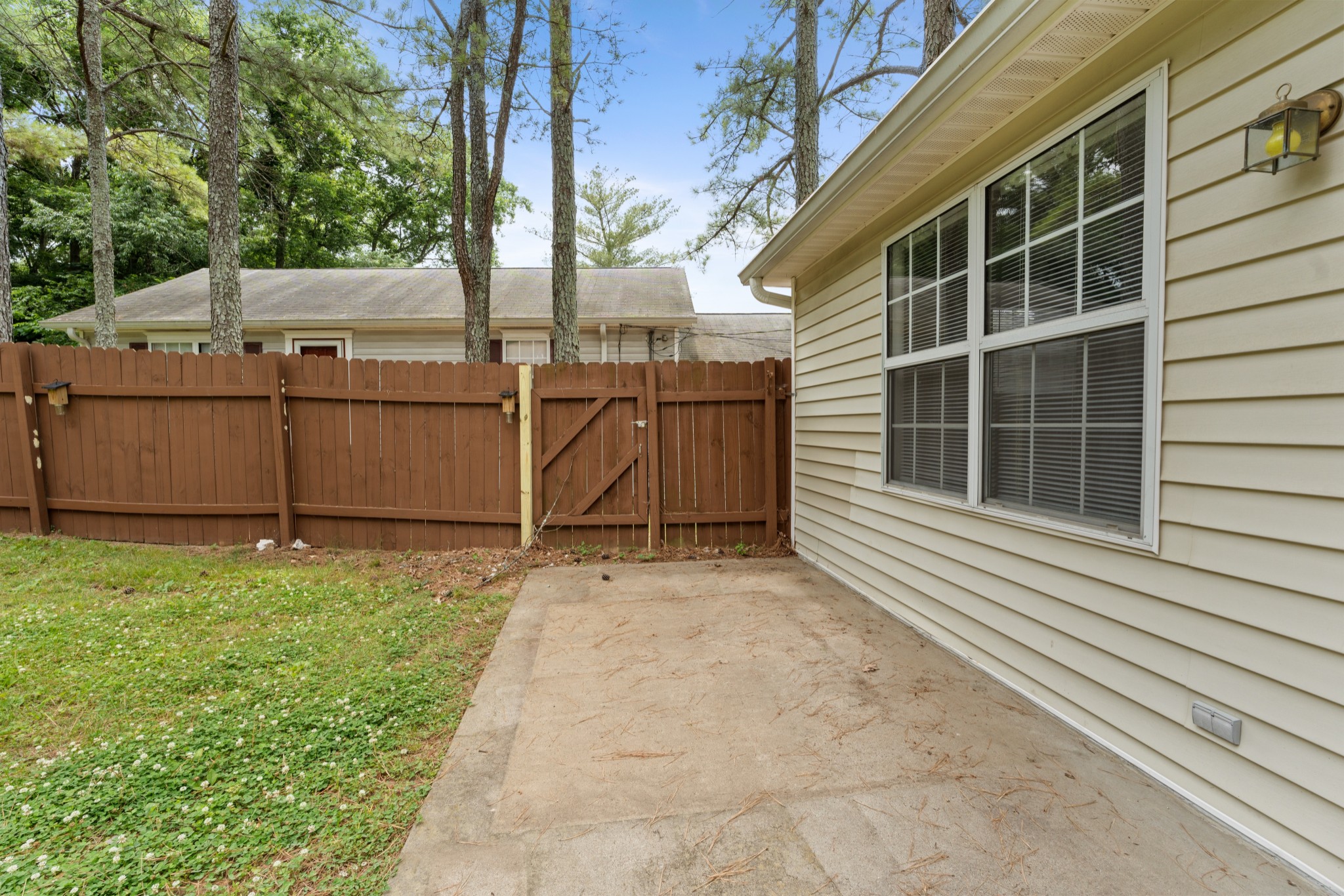 2822 Airwood Dr