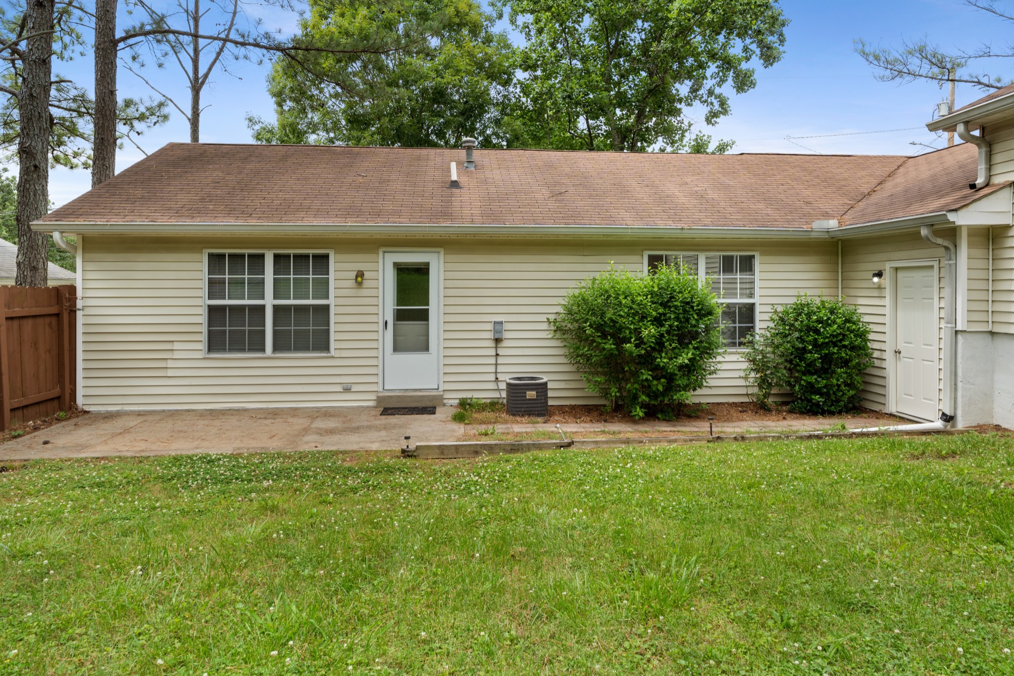 2822 Airwood Dr