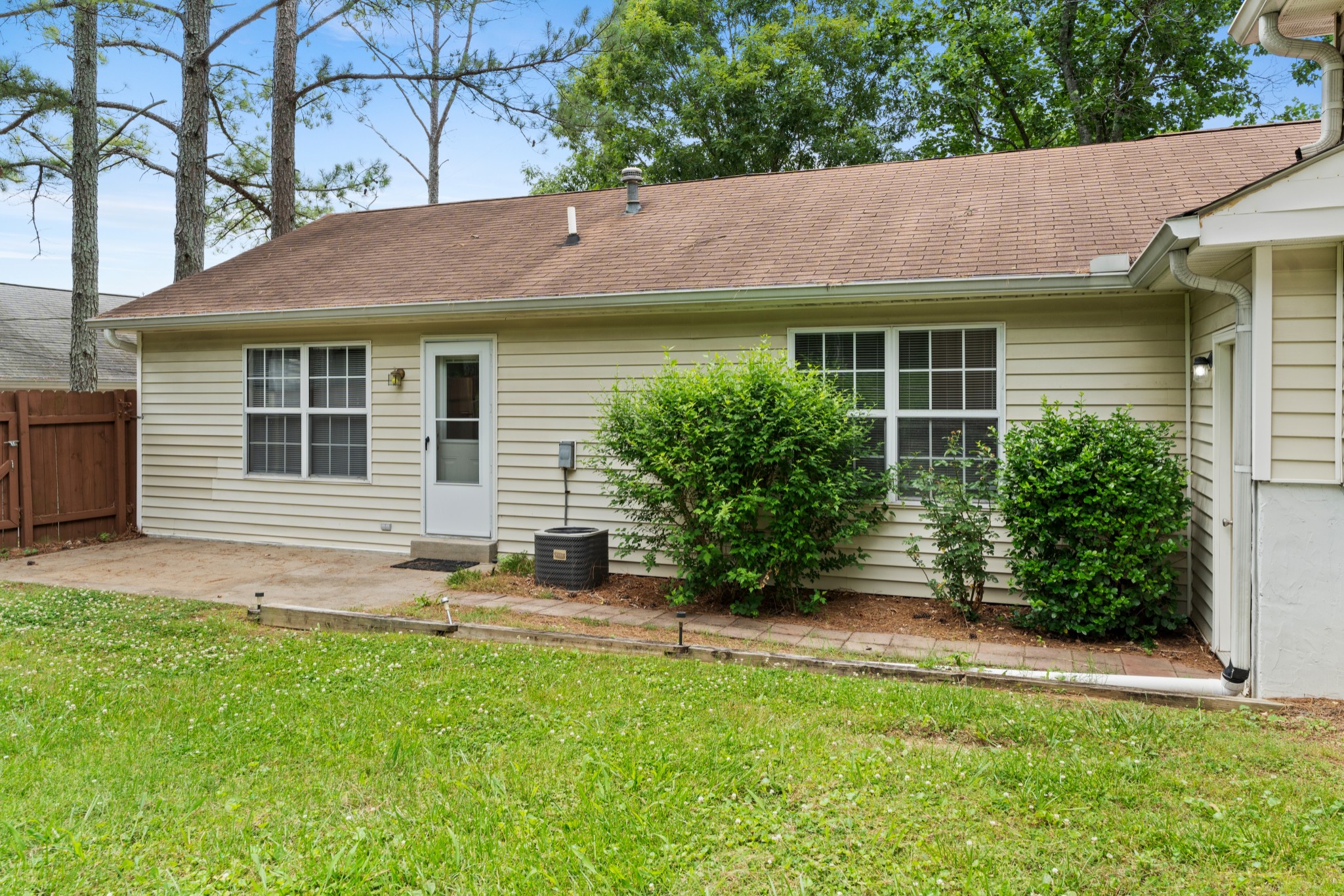2822 Airwood Dr