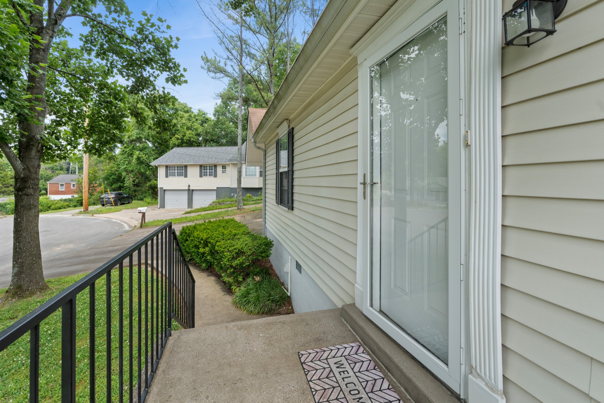 2822 Airwood Dr