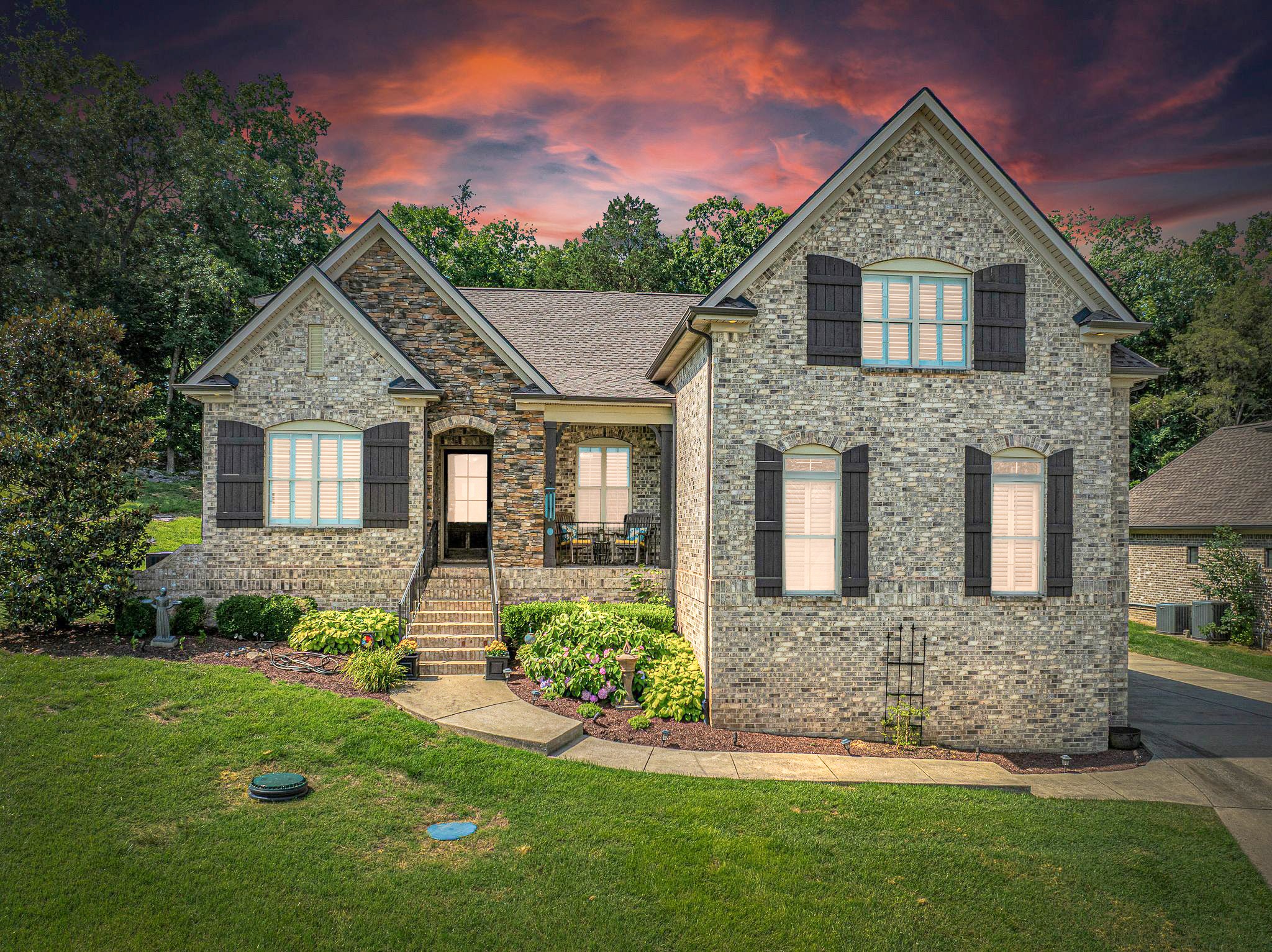 119 Ridgebend Dr