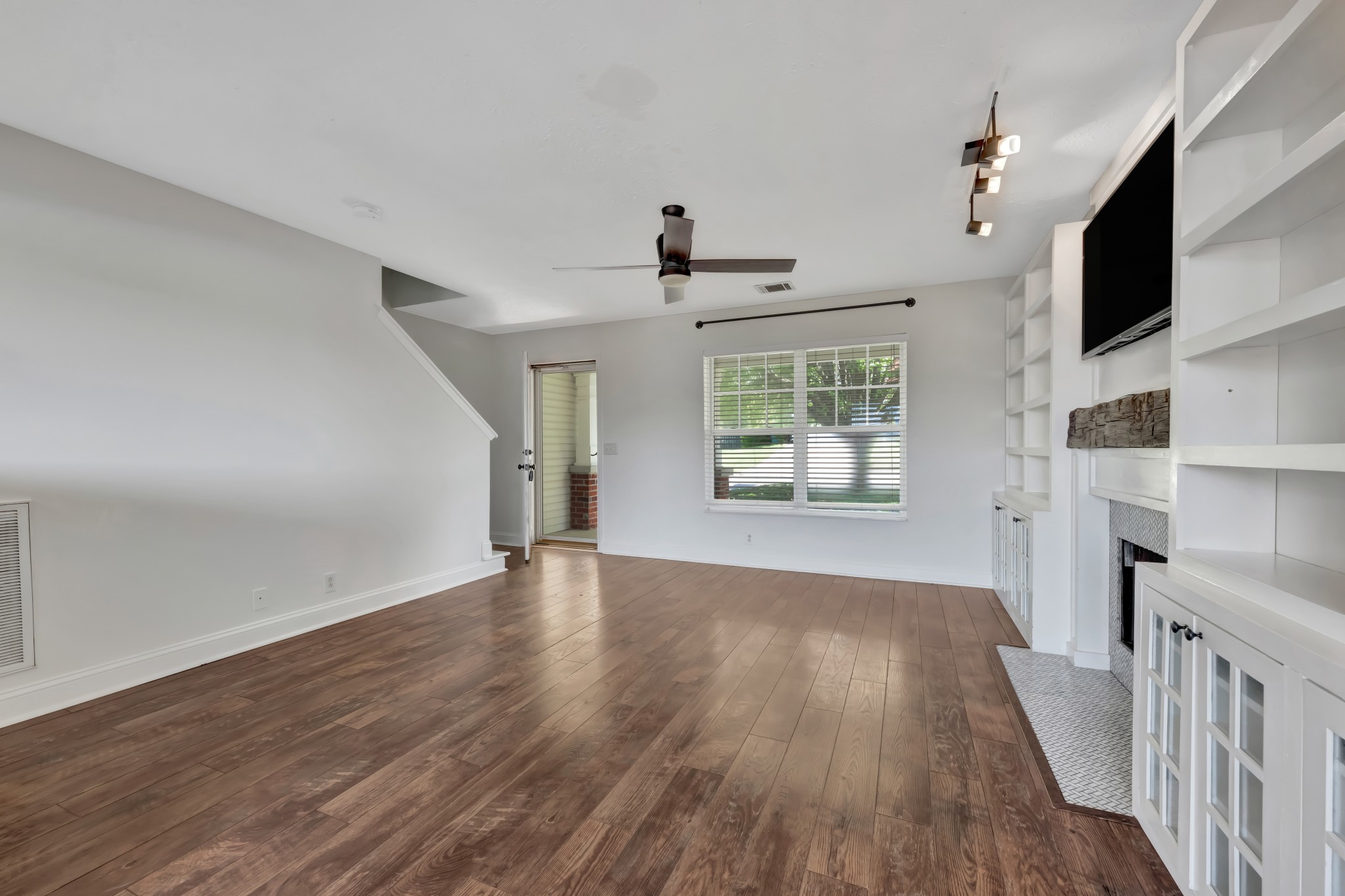 7109 Commonwealth Cir