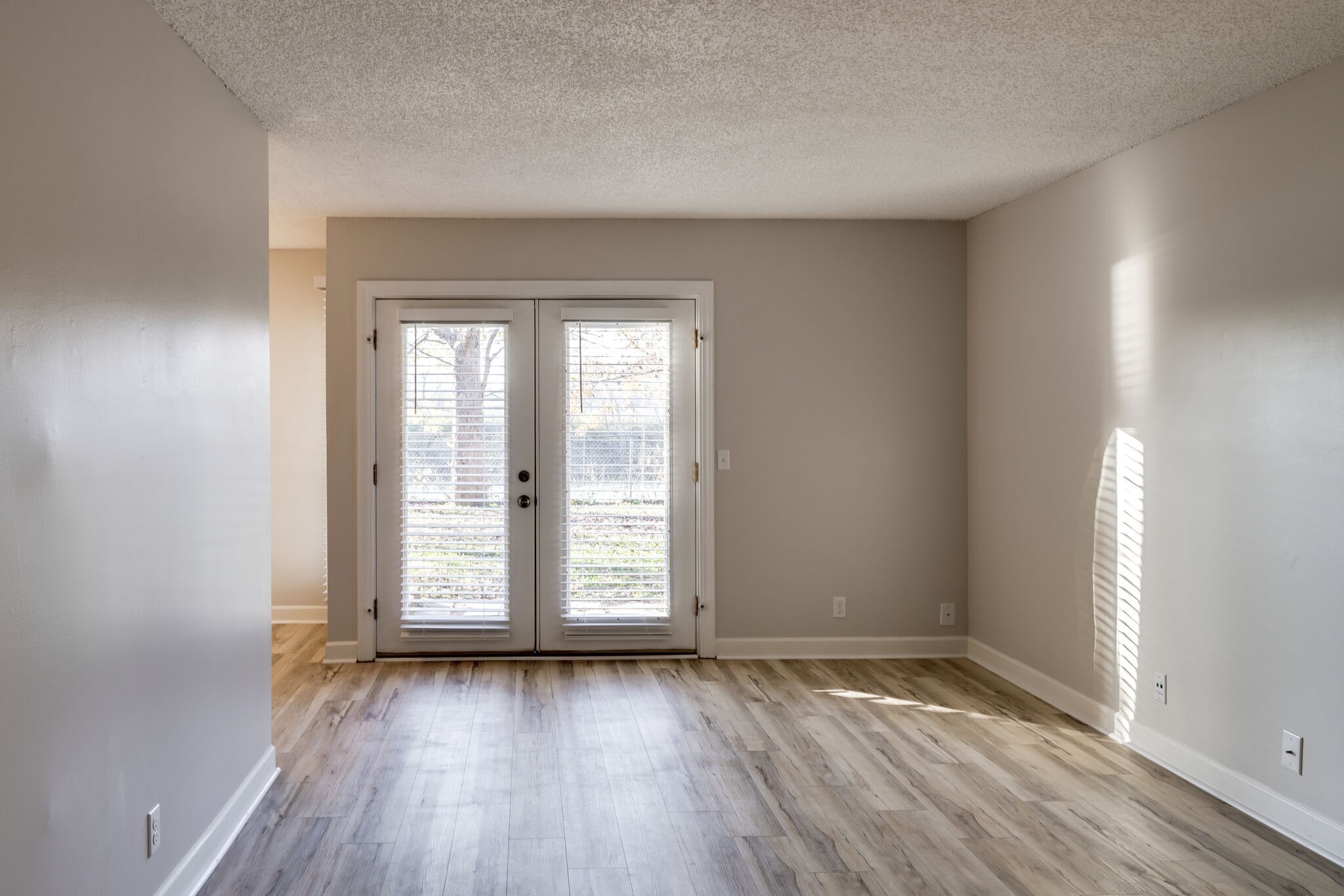 515 Basswood Ave Unit: 106