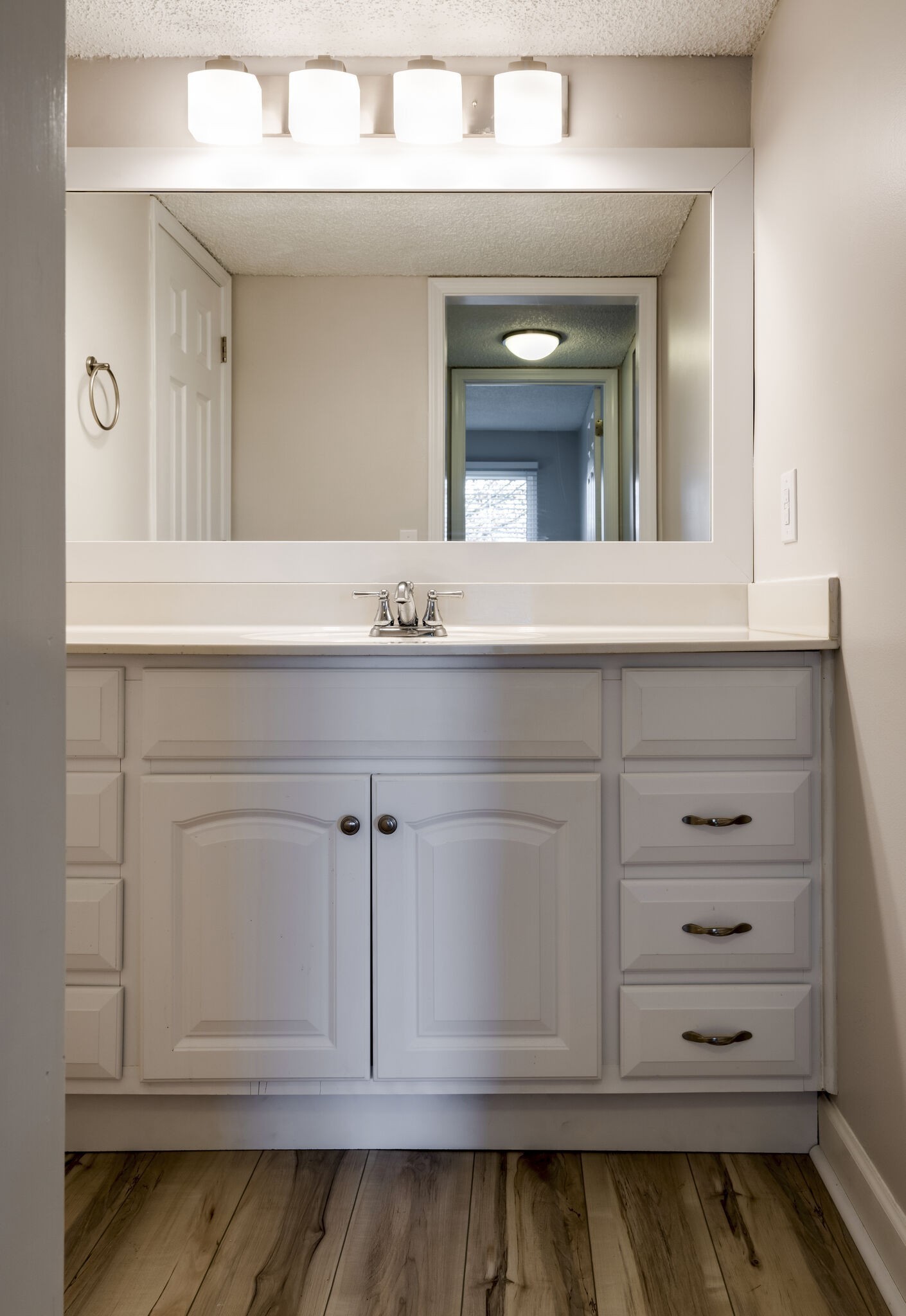 515 Basswood Ave Unit: 106