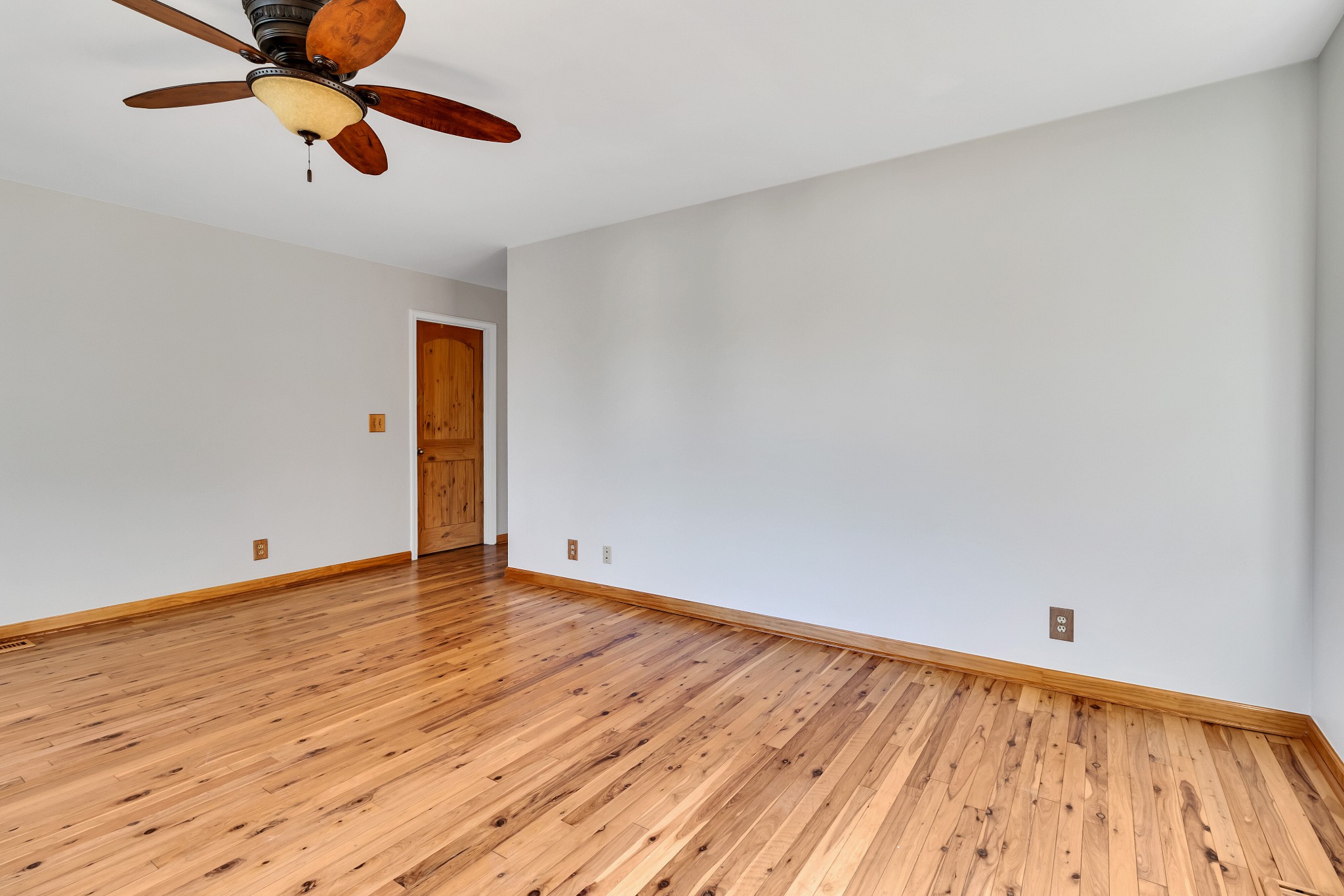 2828 Airwood Dr