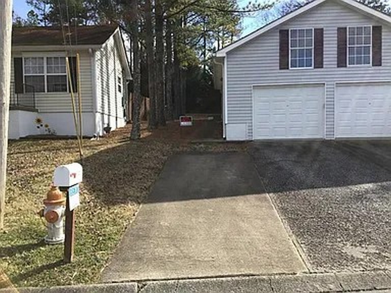 2820 Airwood Dr