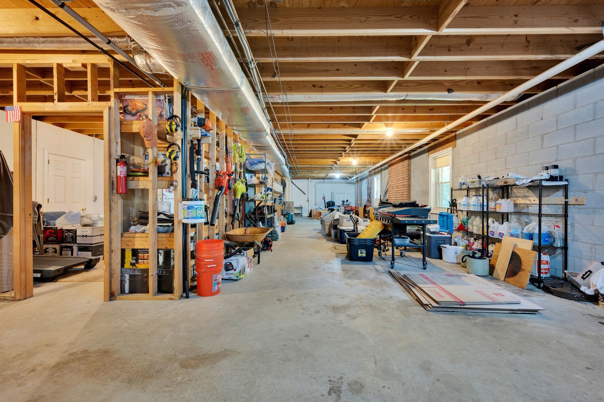 2204 Oakwood Ct