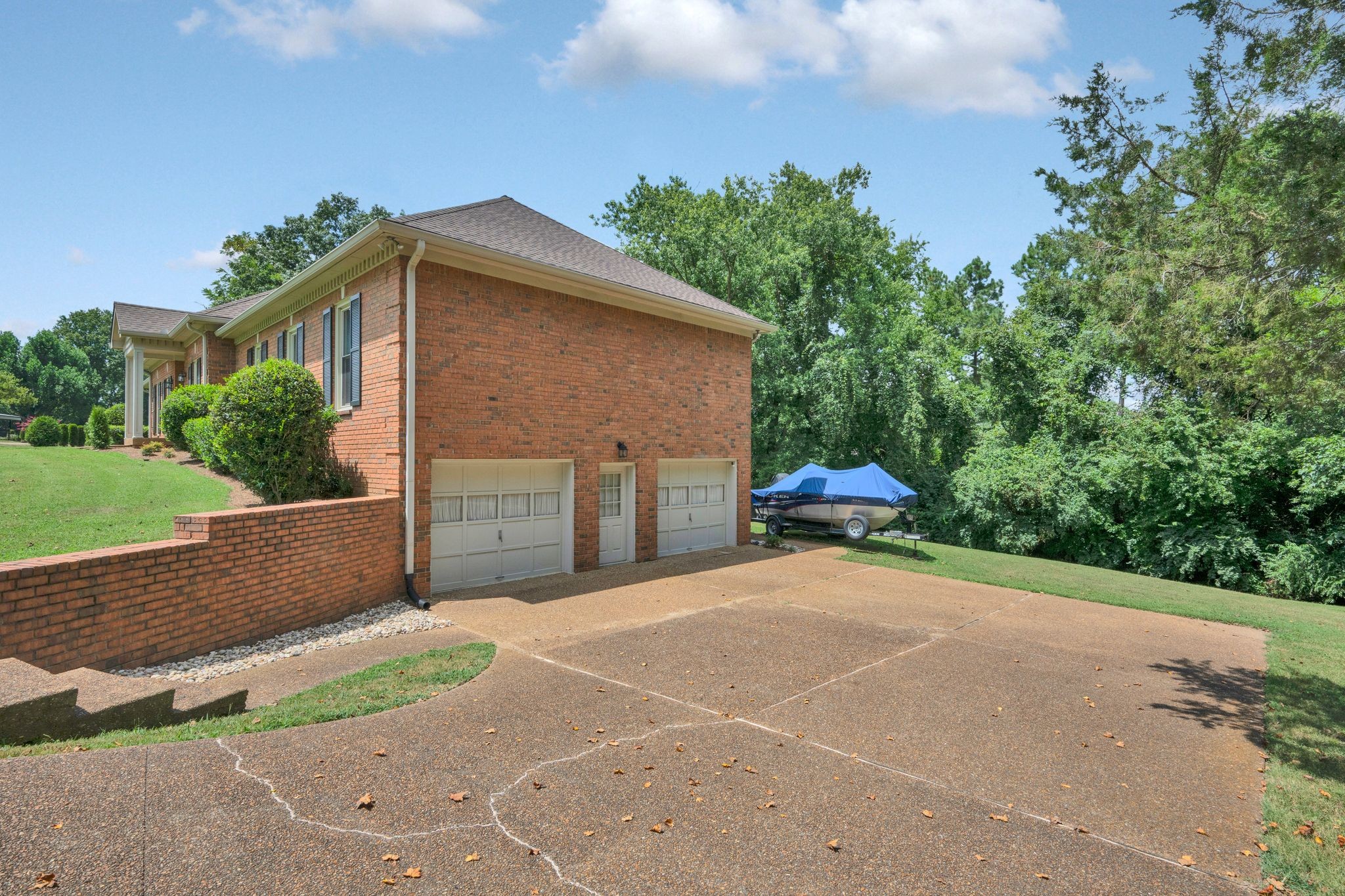 2204 Oakwood Ct