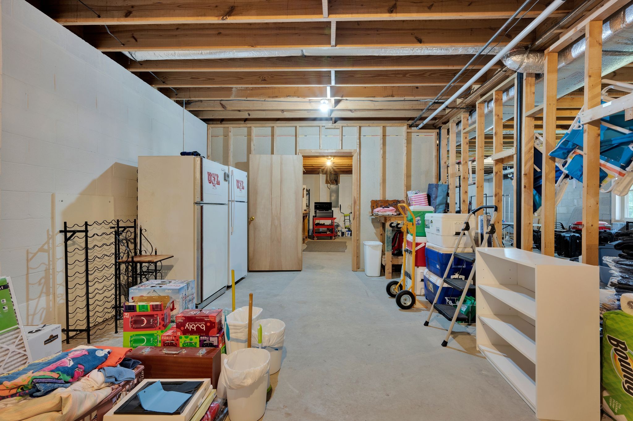 2204 Oakwood Ct