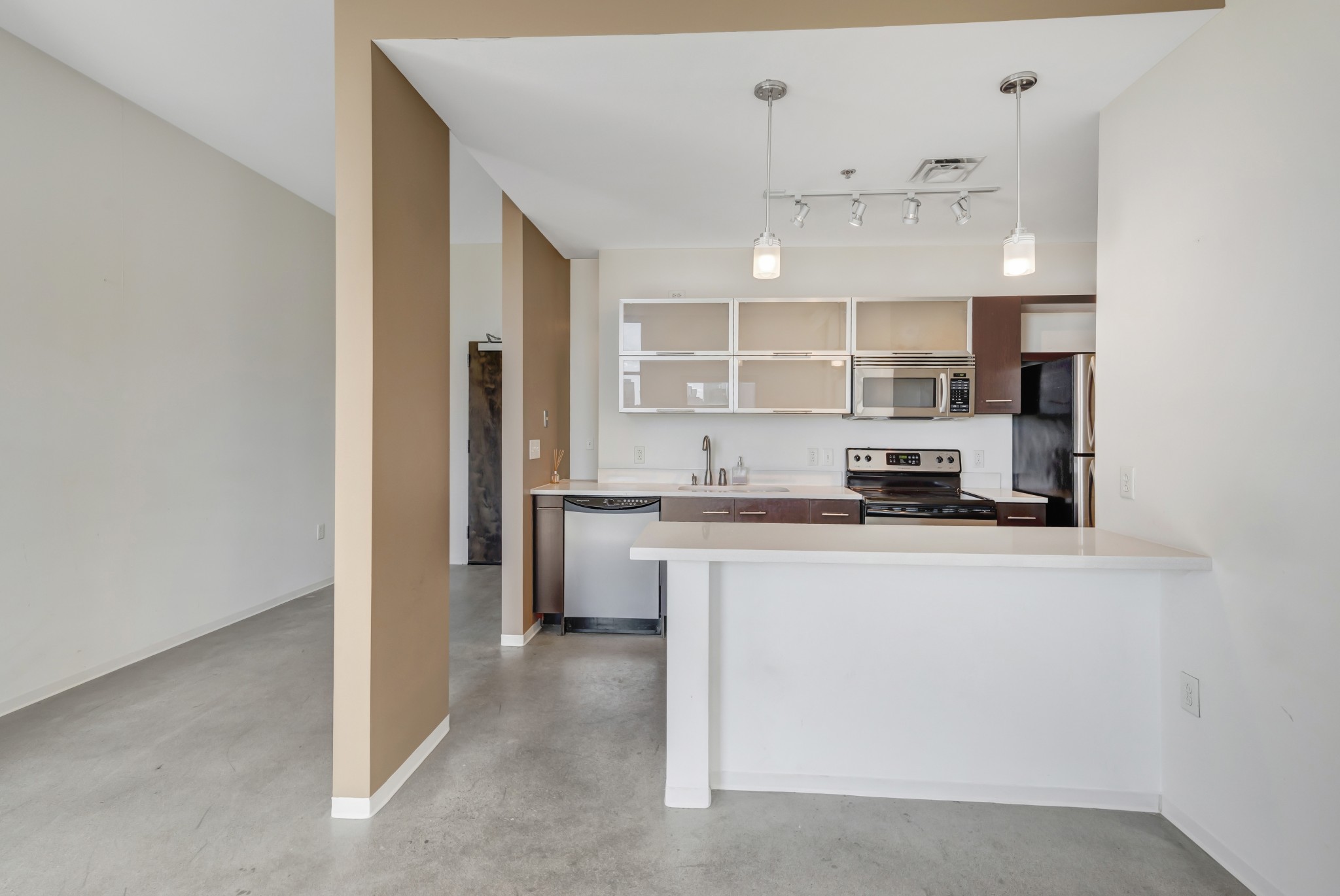 2115 Yeaman Pl Unit: 204