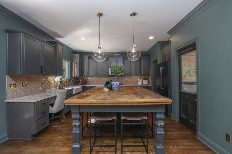 8525 Beautiful Valley Dr