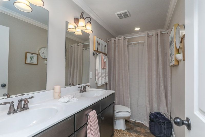 8525 Beautiful Valley Dr