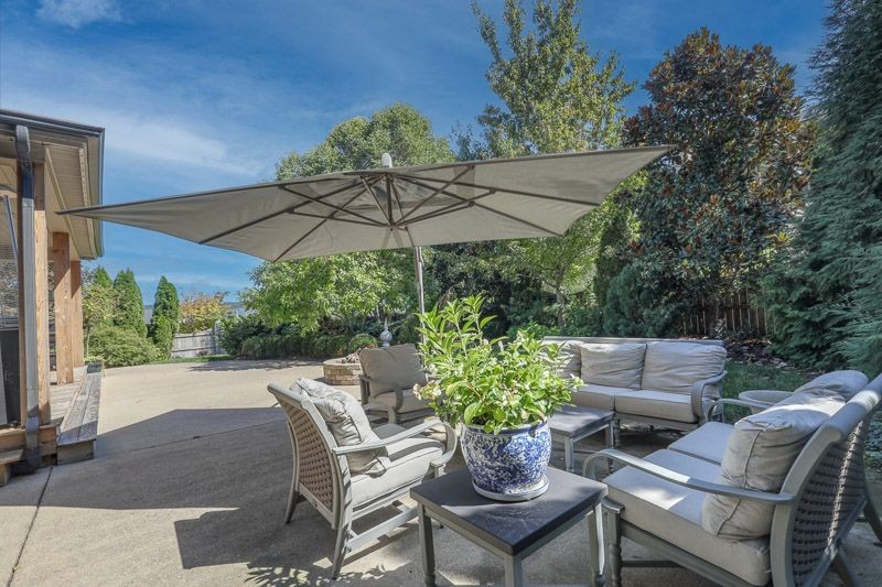 8525 Beautiful Valley Dr