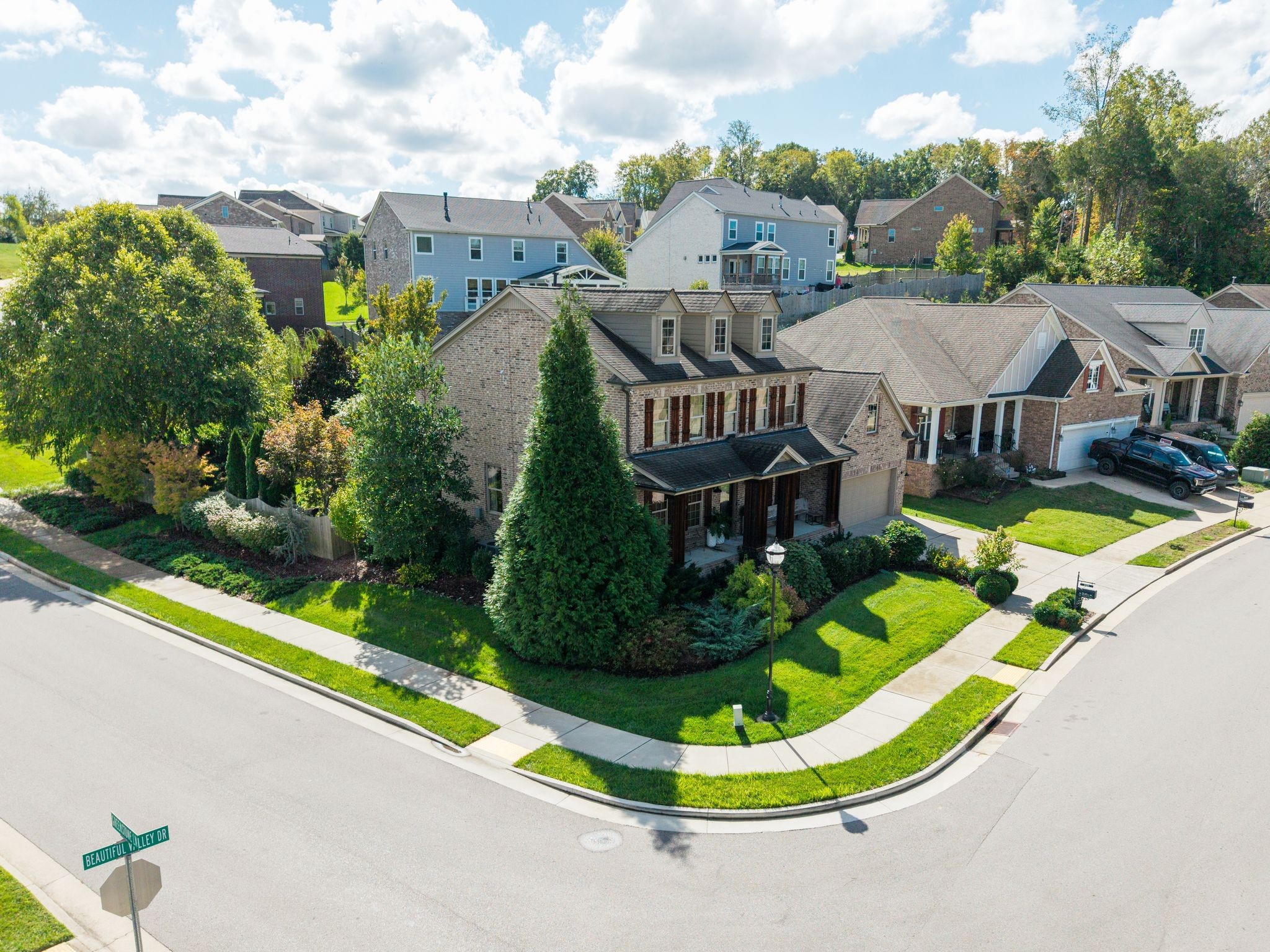 8525 Beautiful Valley Dr