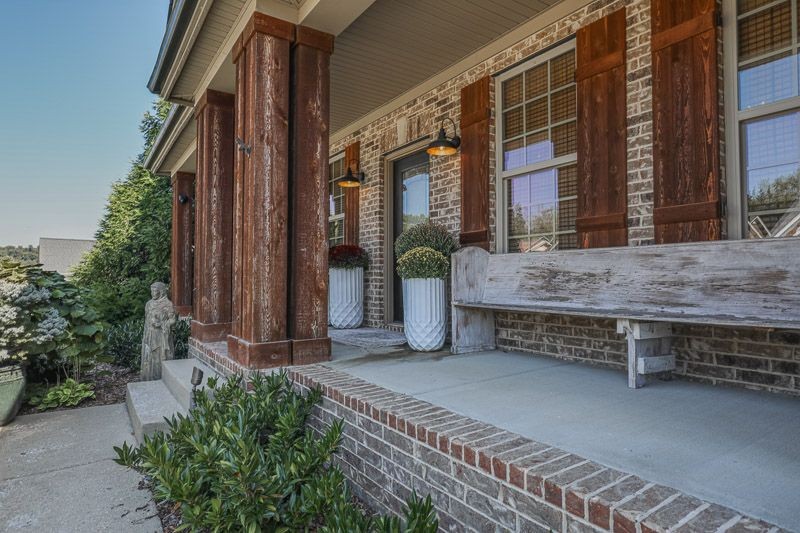 8525 Beautiful Valley Dr