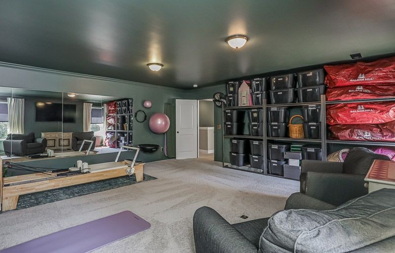 8525 Beautiful Valley Dr
