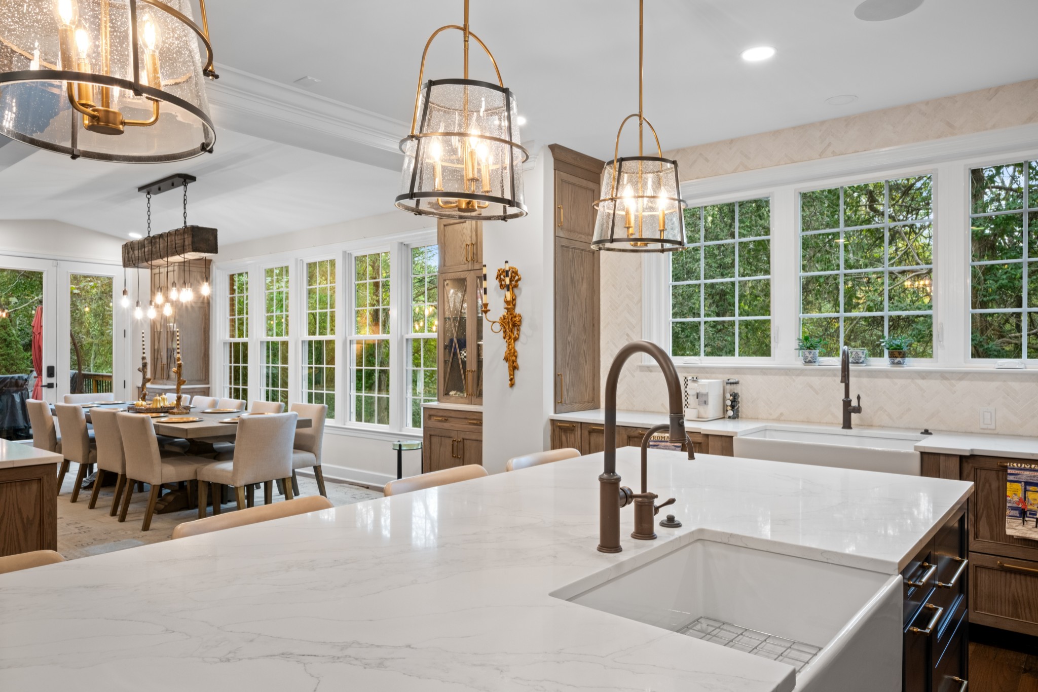 6326 Chickering Woods Dr