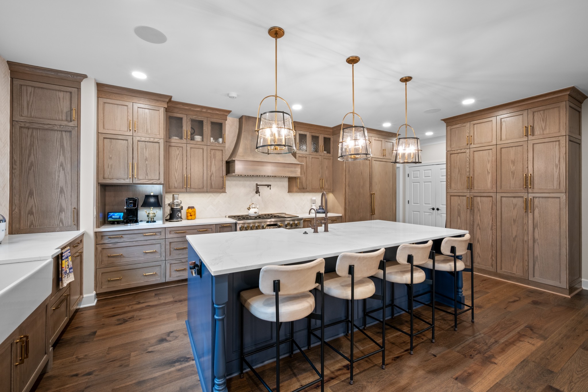 6326 Chickering Woods Dr