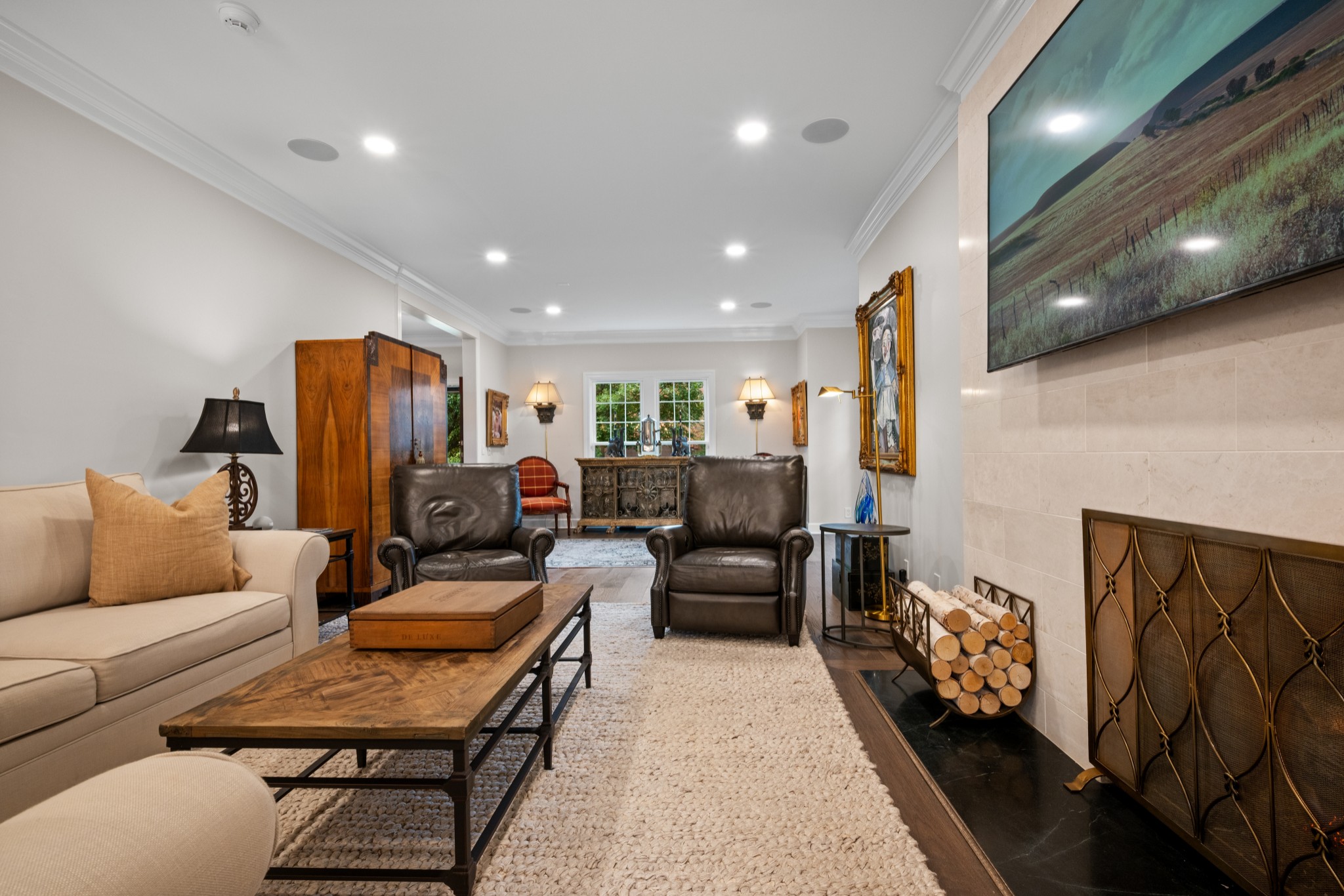 6326 Chickering Woods Dr