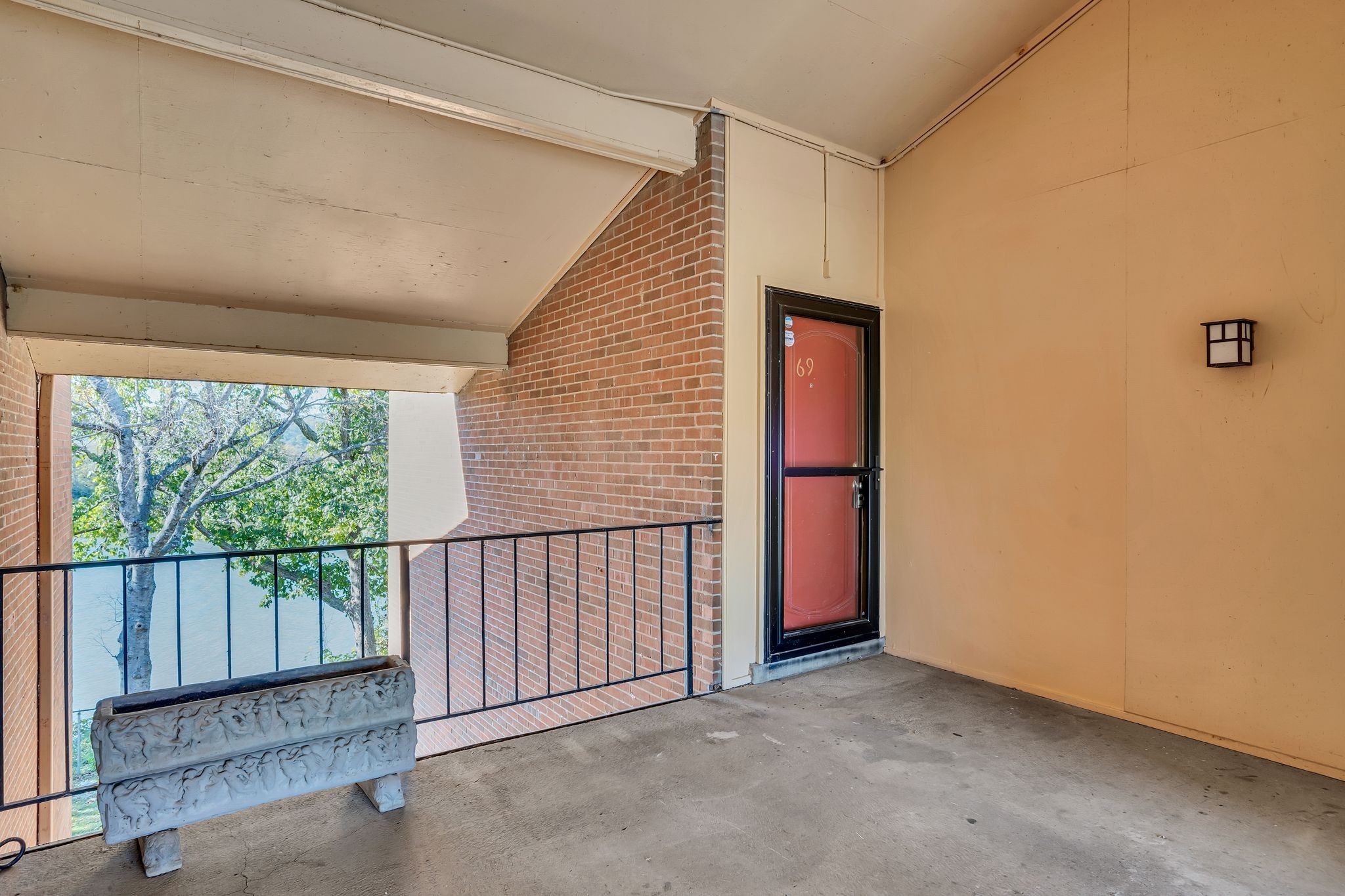 515 Basswood Ave Unit: 69