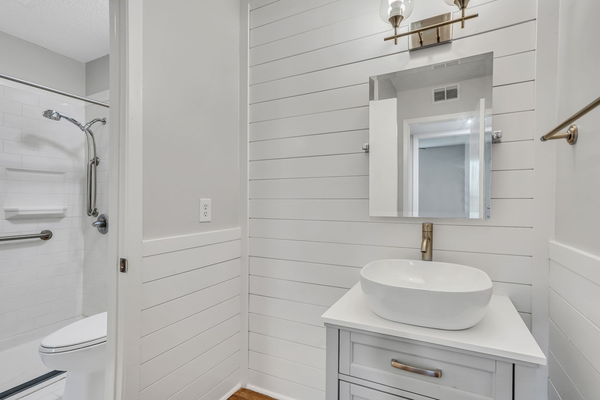 515 Basswood Ave Unit: 69