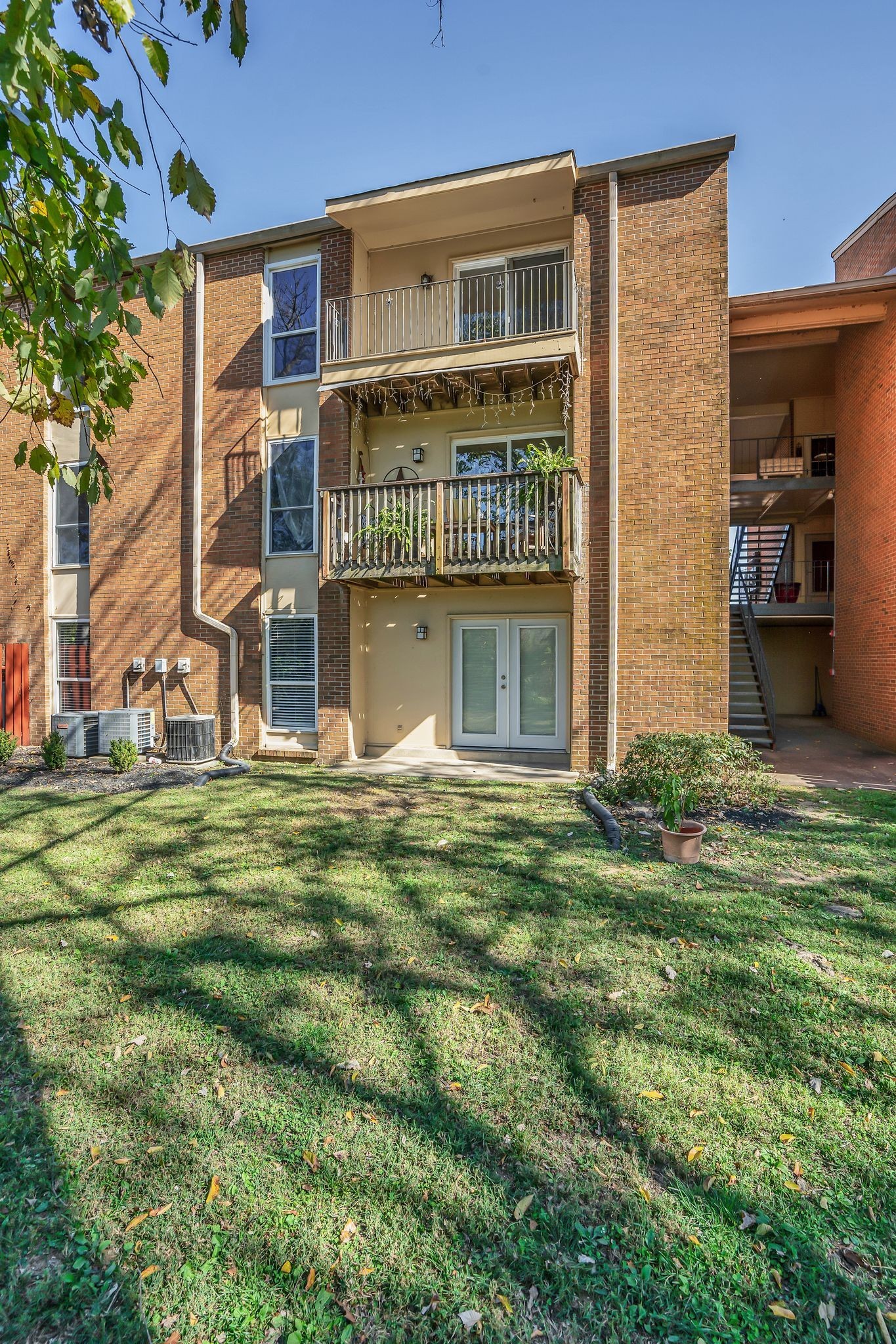 515 Basswood Ave Unit: 69