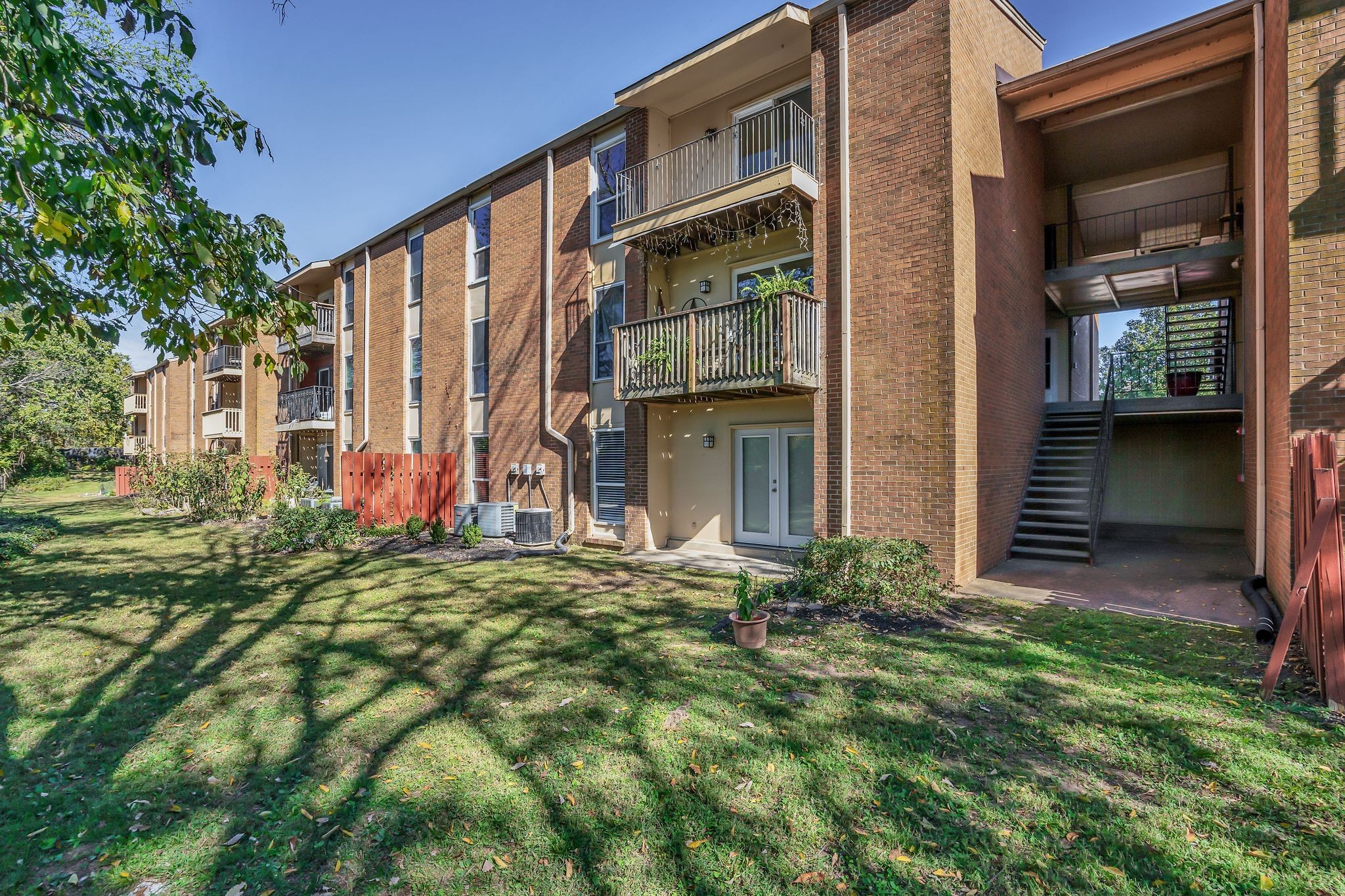 515 Basswood Ave Unit: 69